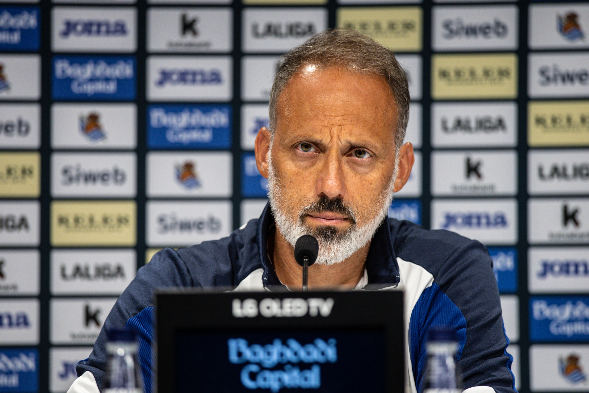 Pellegrino Matarazzo, pensativo durante una rueda de prensa. REAL SOCIEDAD