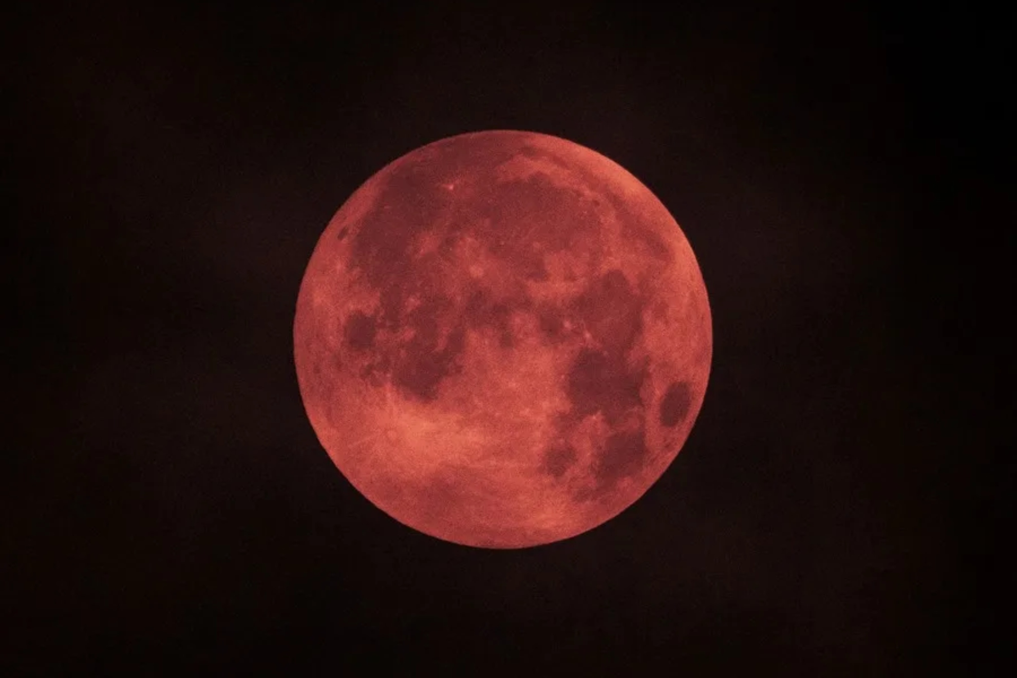 Eclipse lunar en Colombia este 27 de agosto: el fenómeno alcanzará casi un 96% de oscuridad; vea los horarios clave.