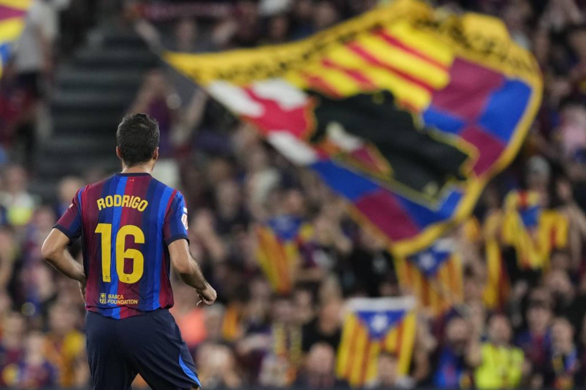 El centrocampista del FC Barcelona Rodri durante el partido de la primera jornada de LaLiga que FC Barcelona y Athletic Club de Bilbao disputan en el Camp Nou.