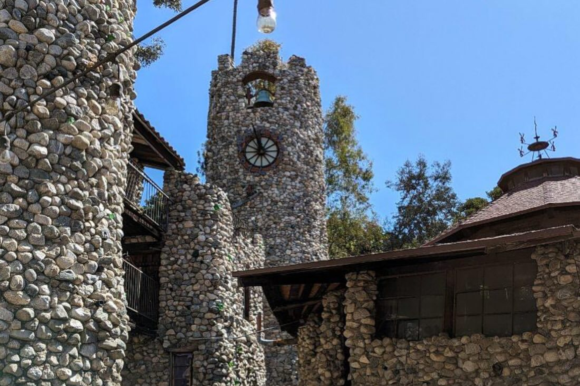 Imagen de la torre del reloj del Castillo Rubel Instagram: vgnationalpark