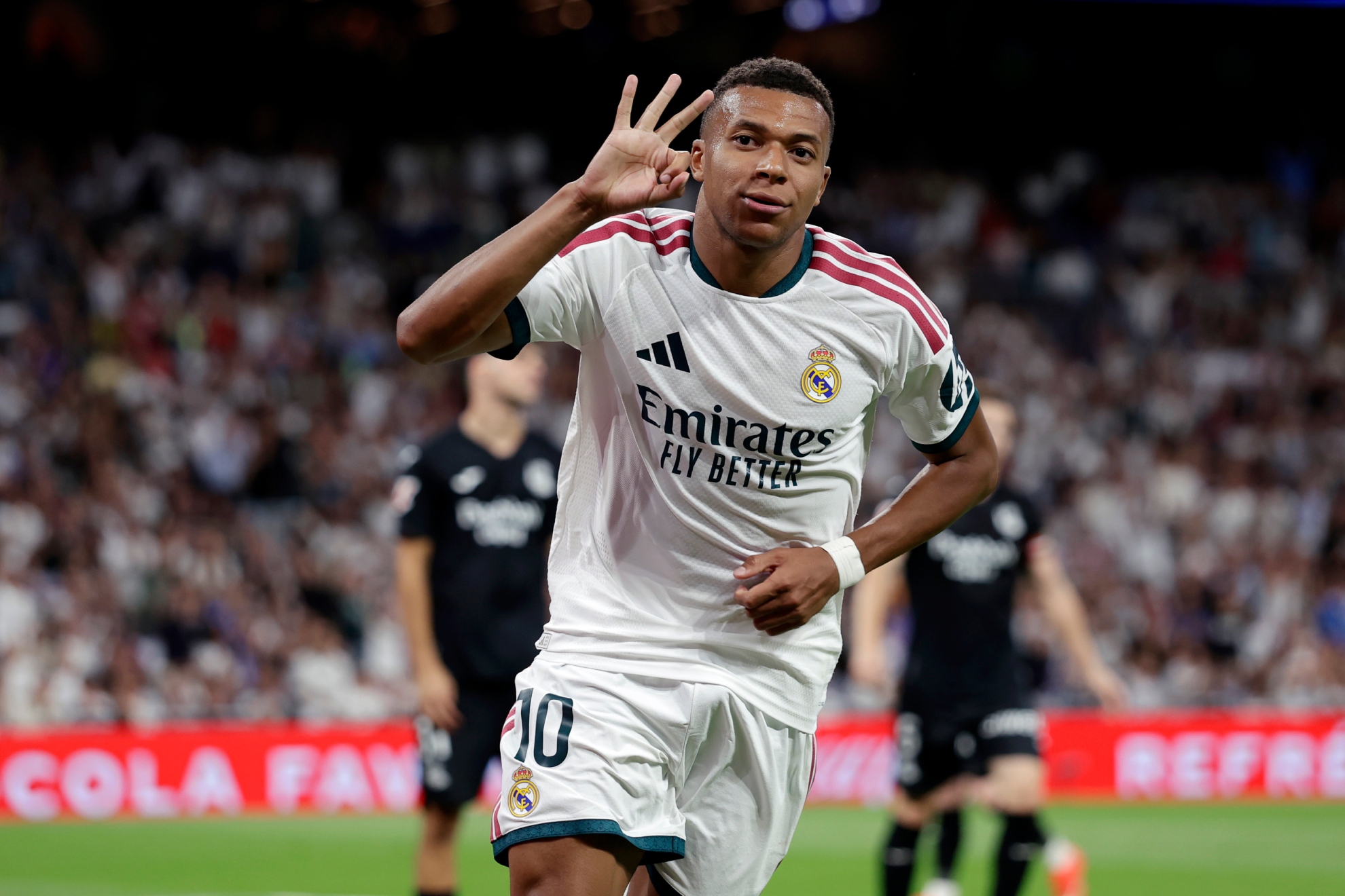 Mbappé celebrando su tercer gol a la Real. MARCA