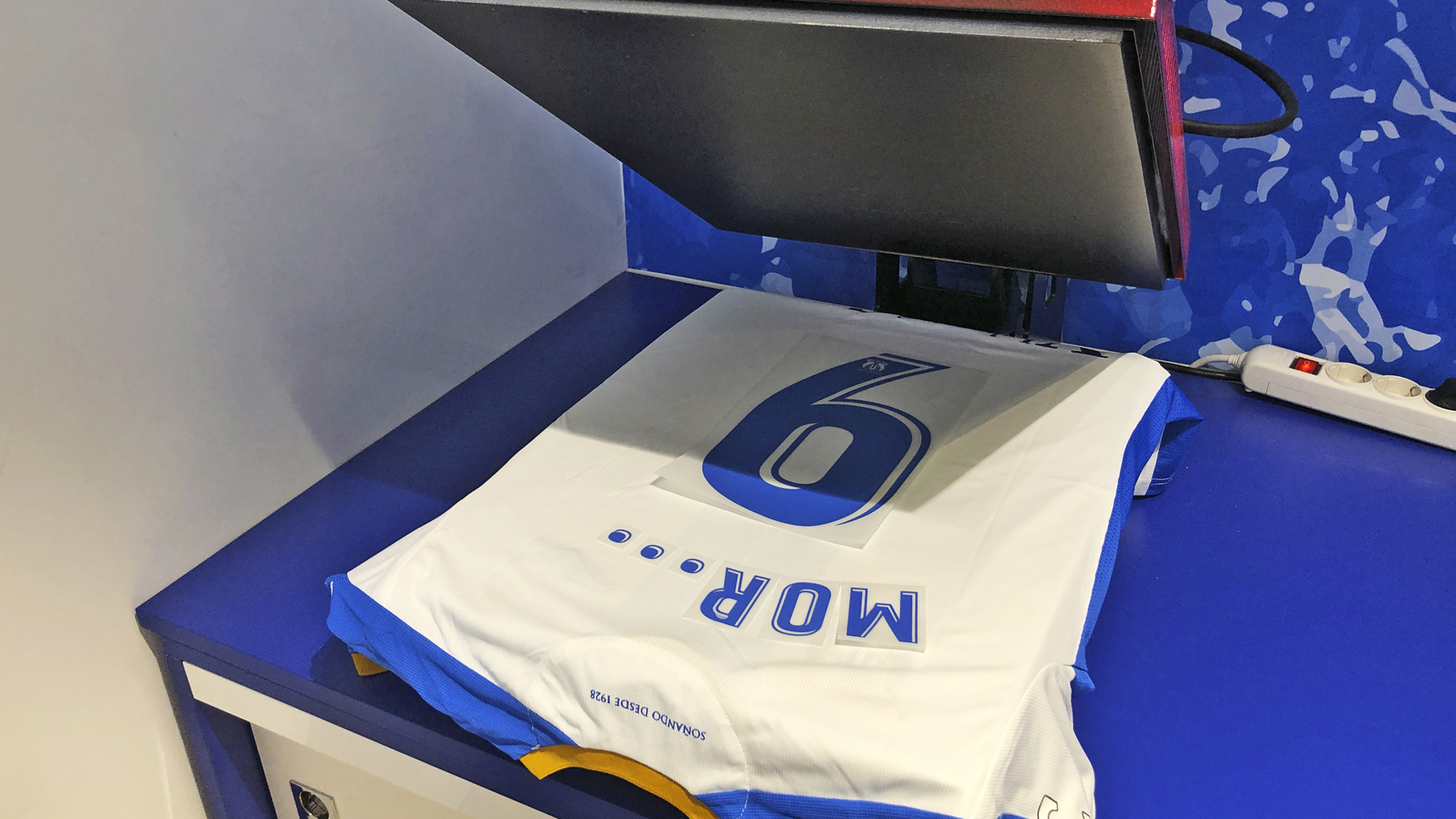 El Leganés preparando la camiseta de Morata en 2020 X Leganés
