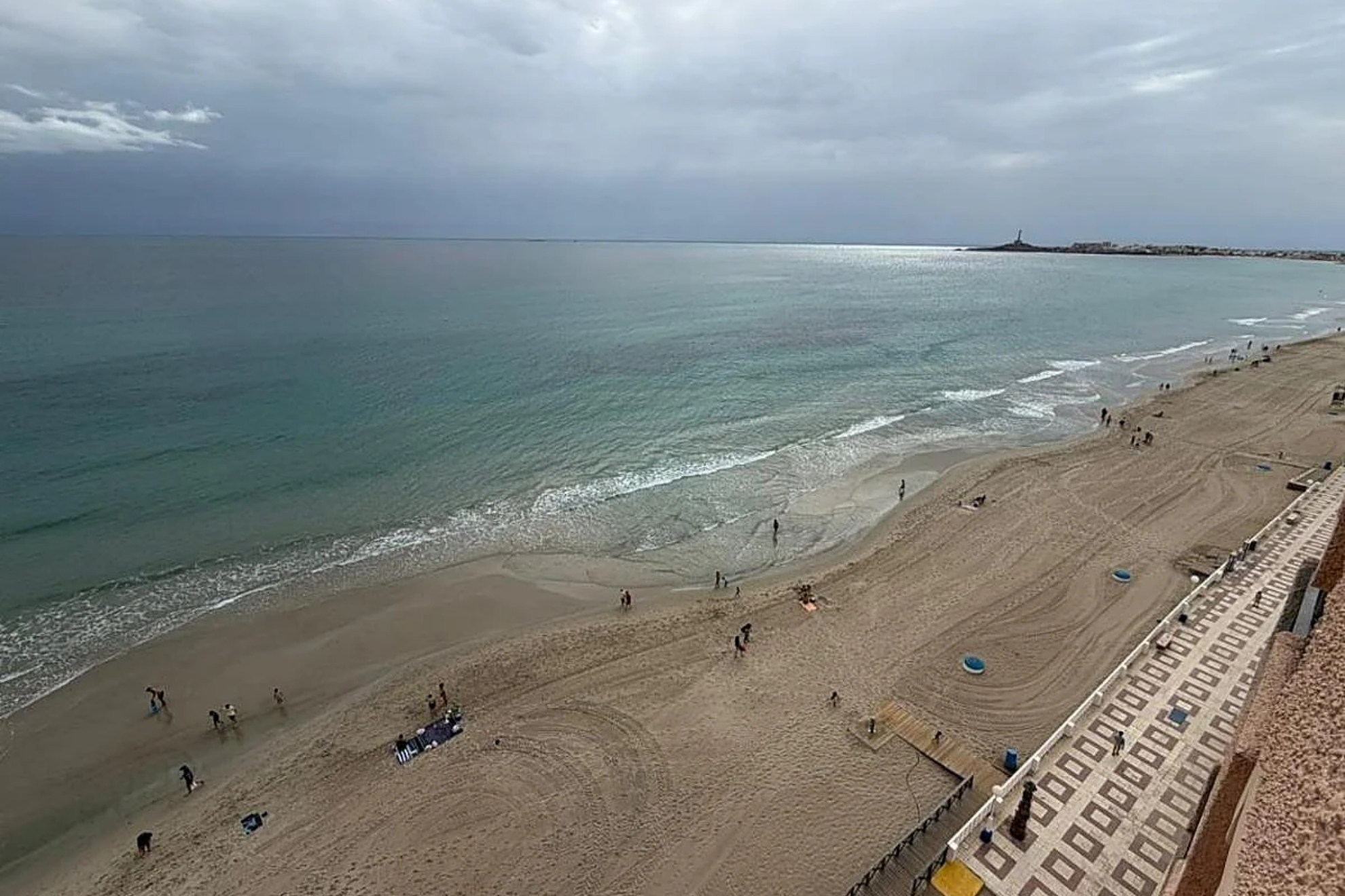 Imagen de una playa de Cartagena afectada por un meteotsunami. Ayuntamiento de Cartagena.
