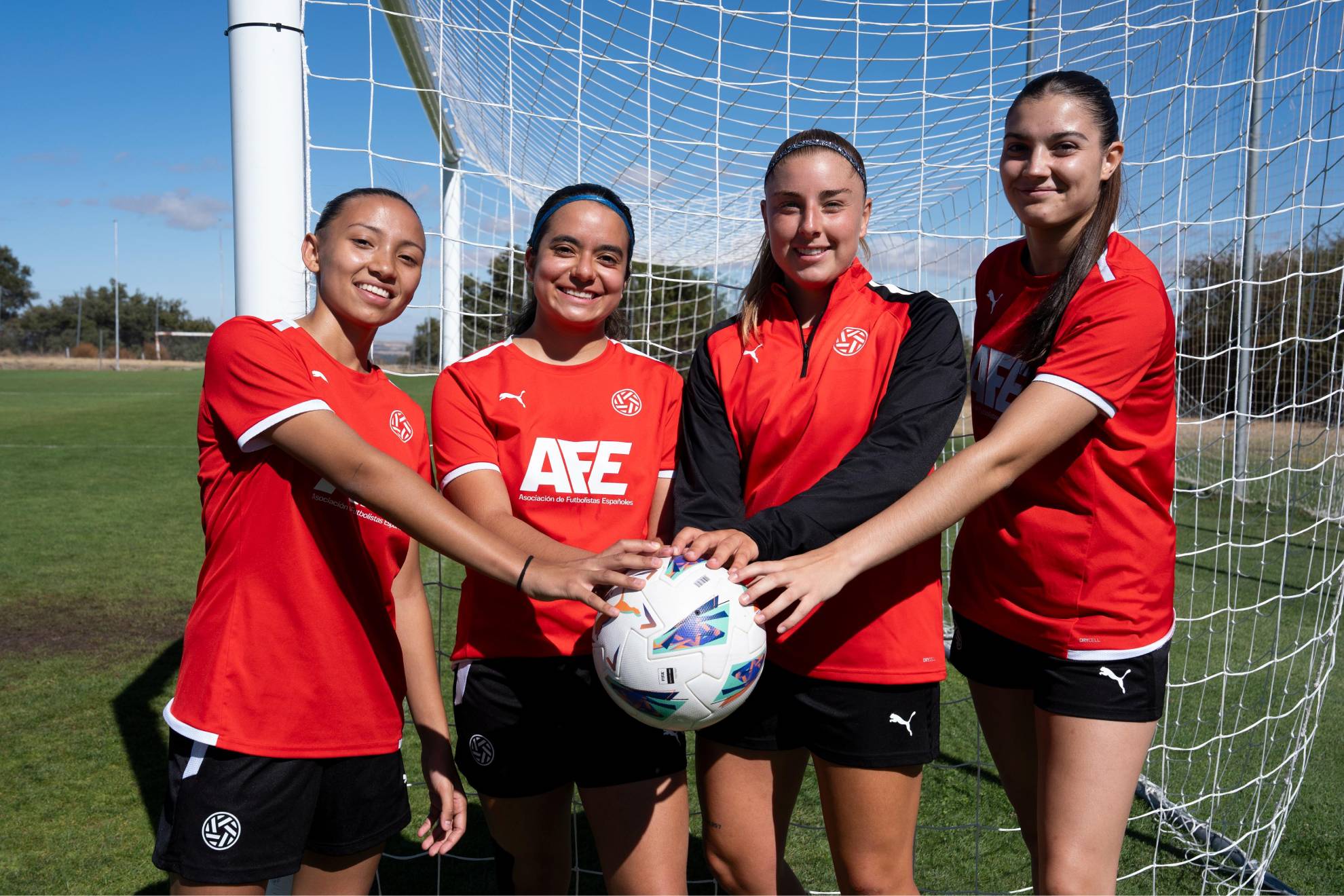 Arián Mora,&nbsp;Sara Wilches,&nbsp;Aroa Segura y&nbsp;Alicia Granados.