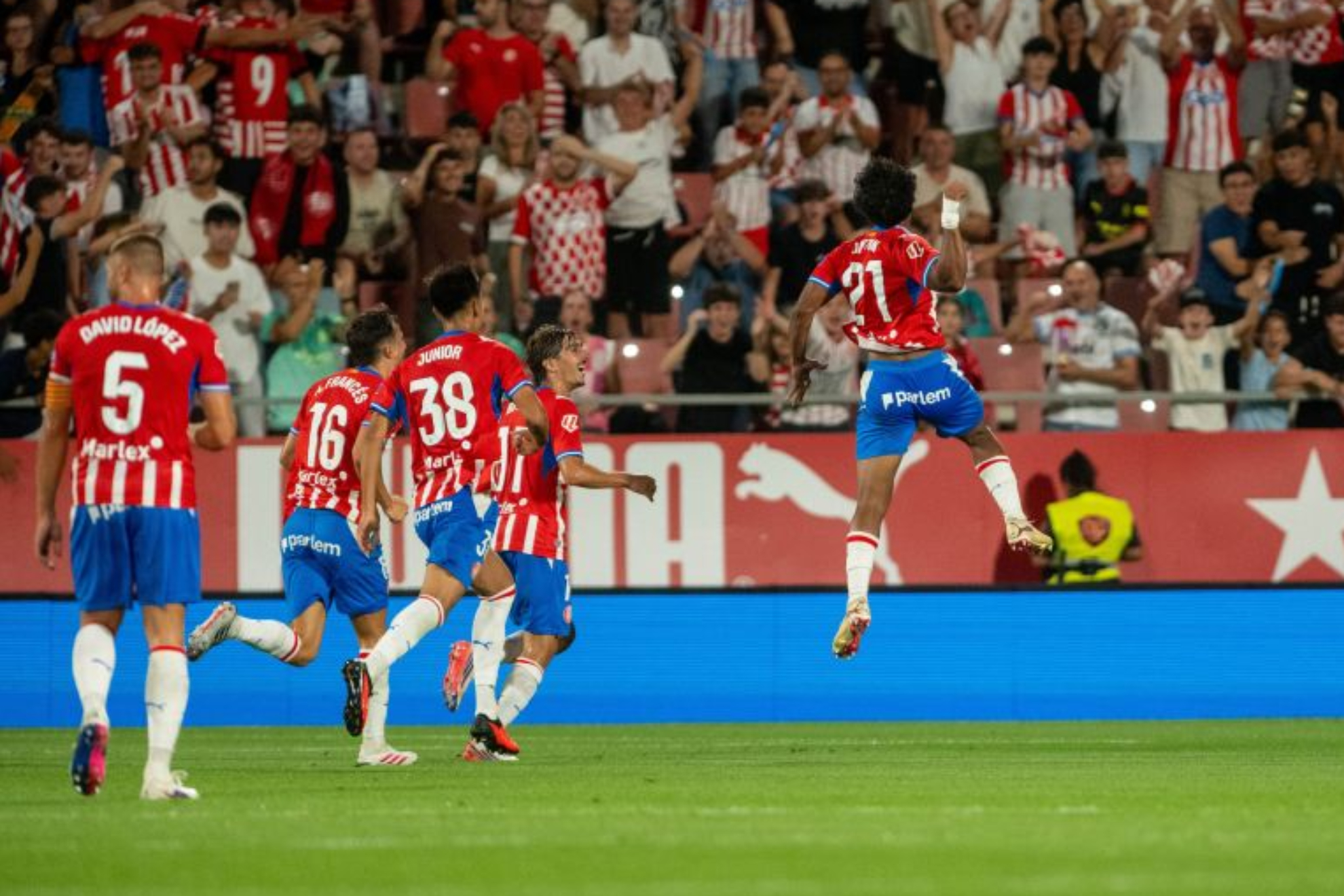 Jastin, celebrando el primer gol del Girona. LALIGA