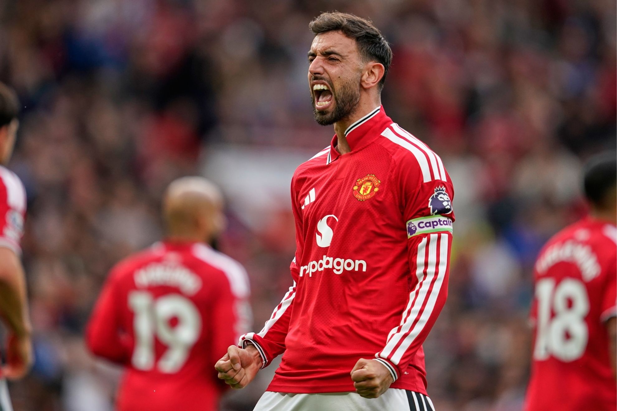 Bruno Fernandes celebra uno de sus goles contra el Ipswich Town
