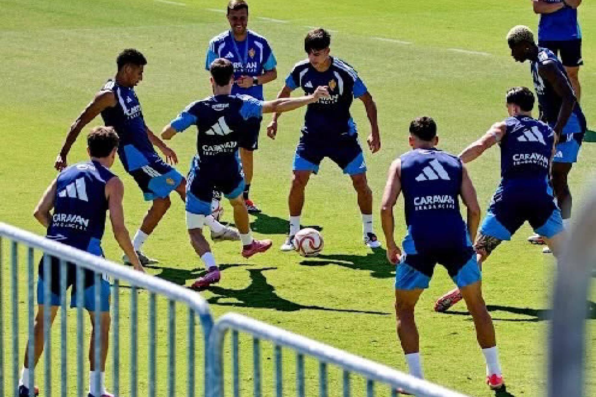 La plantilla del Zaragoza se ejercitó en la Ciudad Deportiva