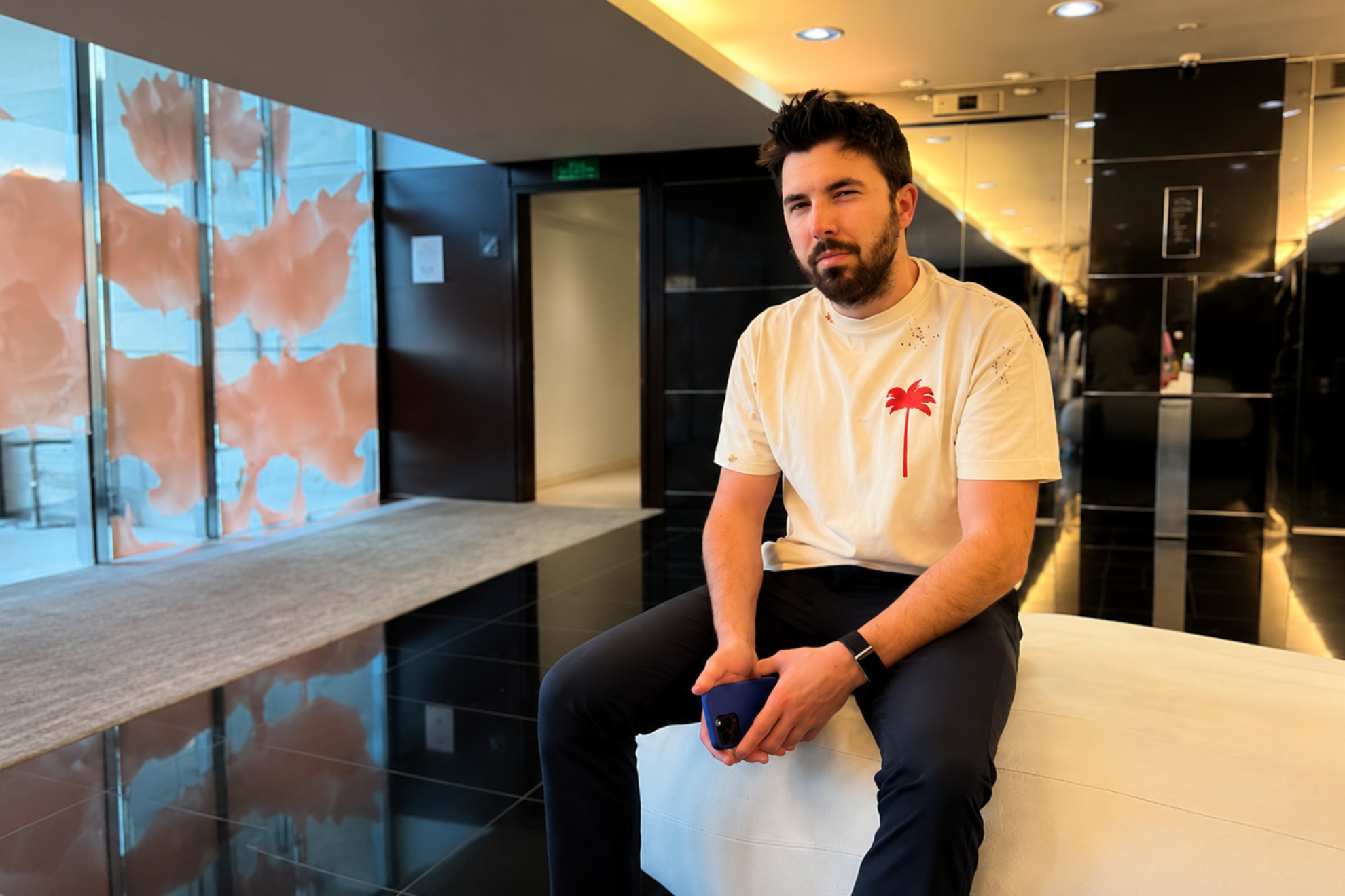 Willyrex sentado Instagram