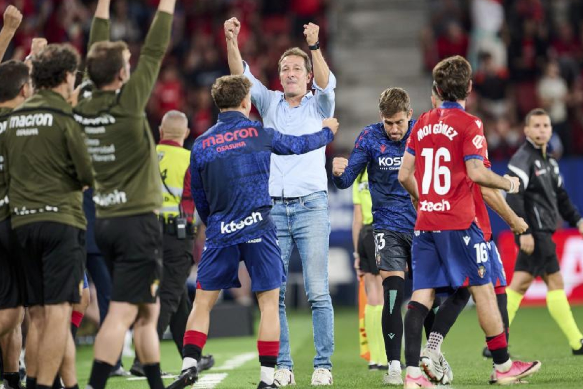 Ramis celebra la victoria ante el Getafe. DANI FERNÁNDEZ