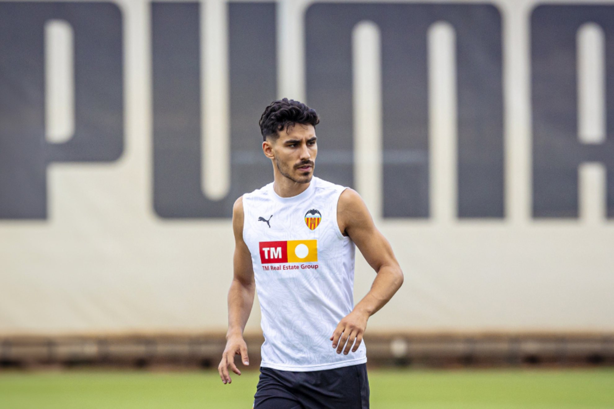 André Almeida, en un entrenamiento con el Valencia. VALENCIA CF