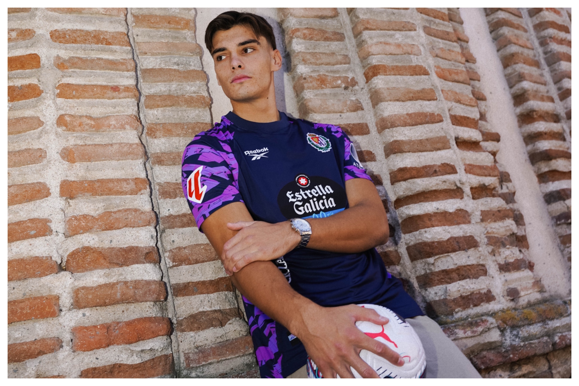 Dani Martín ya posa como un blanquivioleta más REAL VALLADOLID