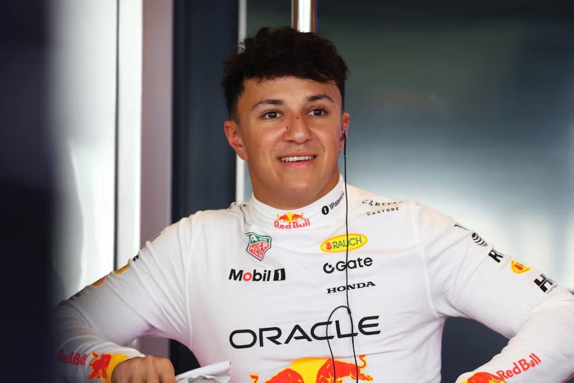 Isack Hadjar, con Red Bull. RED BULL