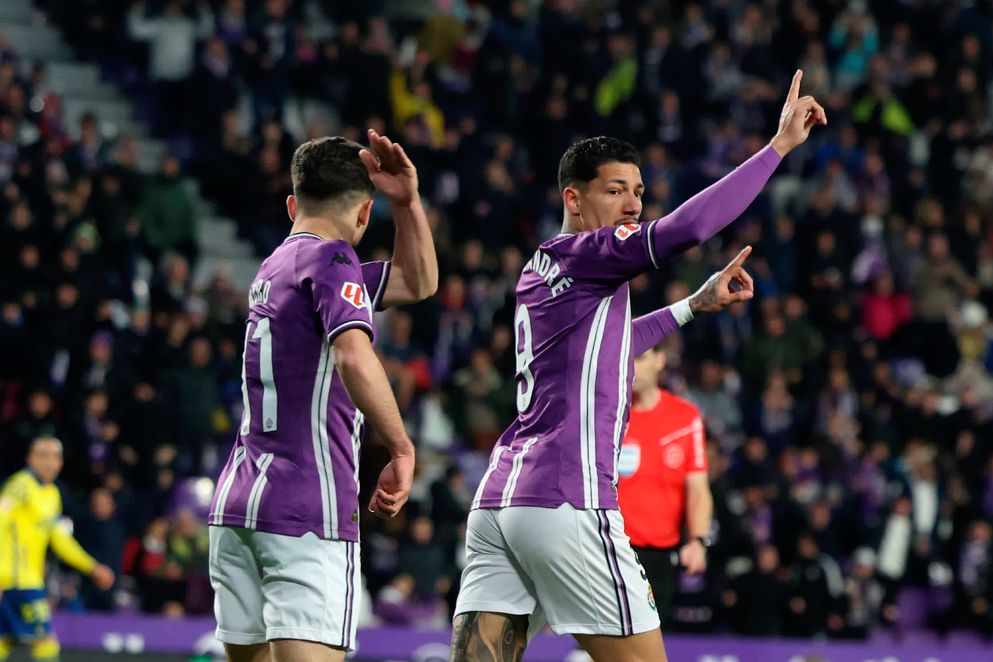 Marcos André, celebrando un gol con el Valladolid. CÉSAR MINGUELA