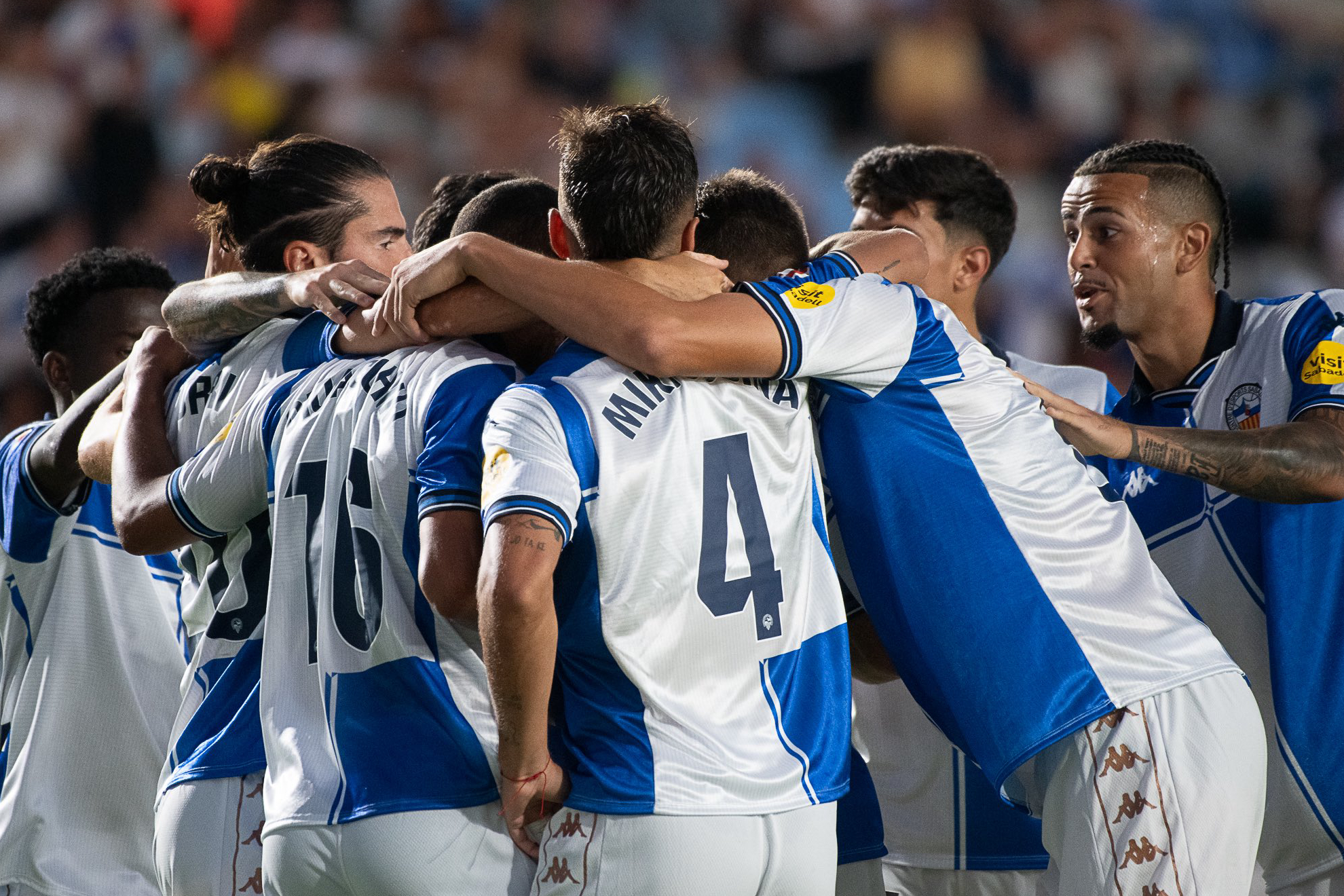 El Sabadell, haciendo piña en la final de la Copa Cataluña. CE SABADELL