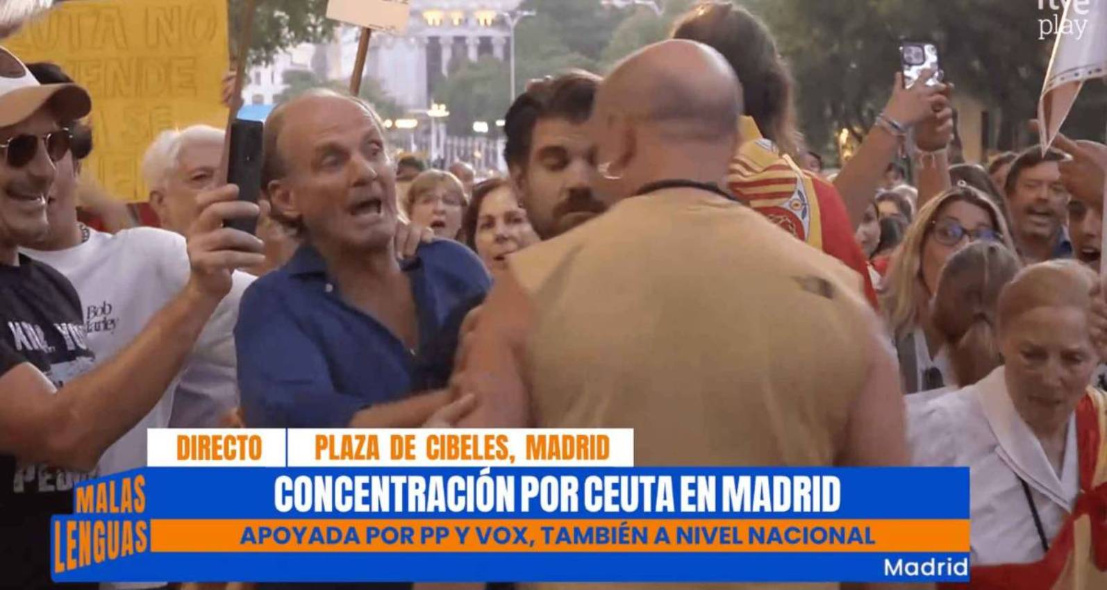 Momento de la agresión a Poveda.
