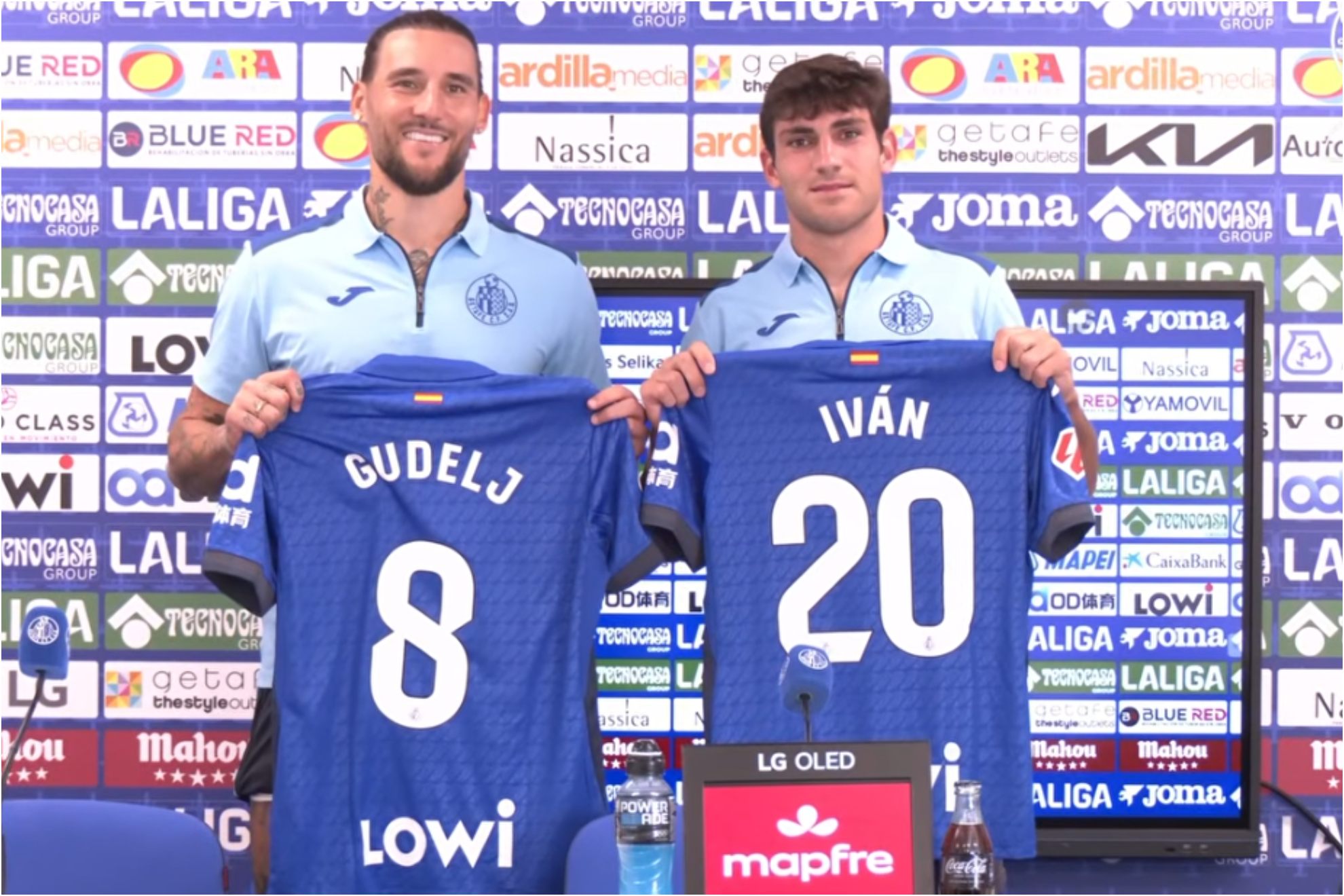 Gudelj y Azón, con la elástica del Getafe. GETAFE CF