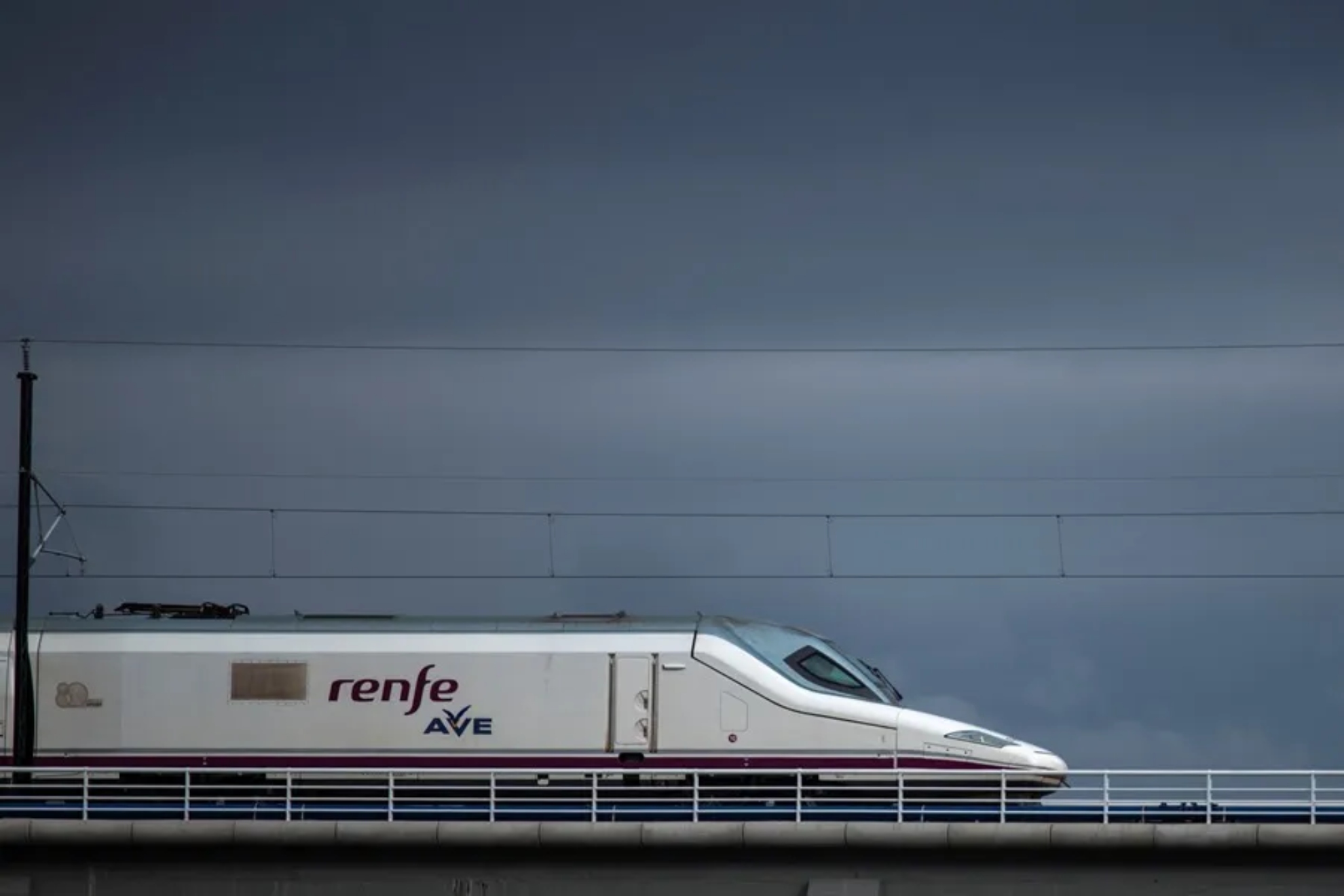 Un tren AVE de la serie Talgo. EFE