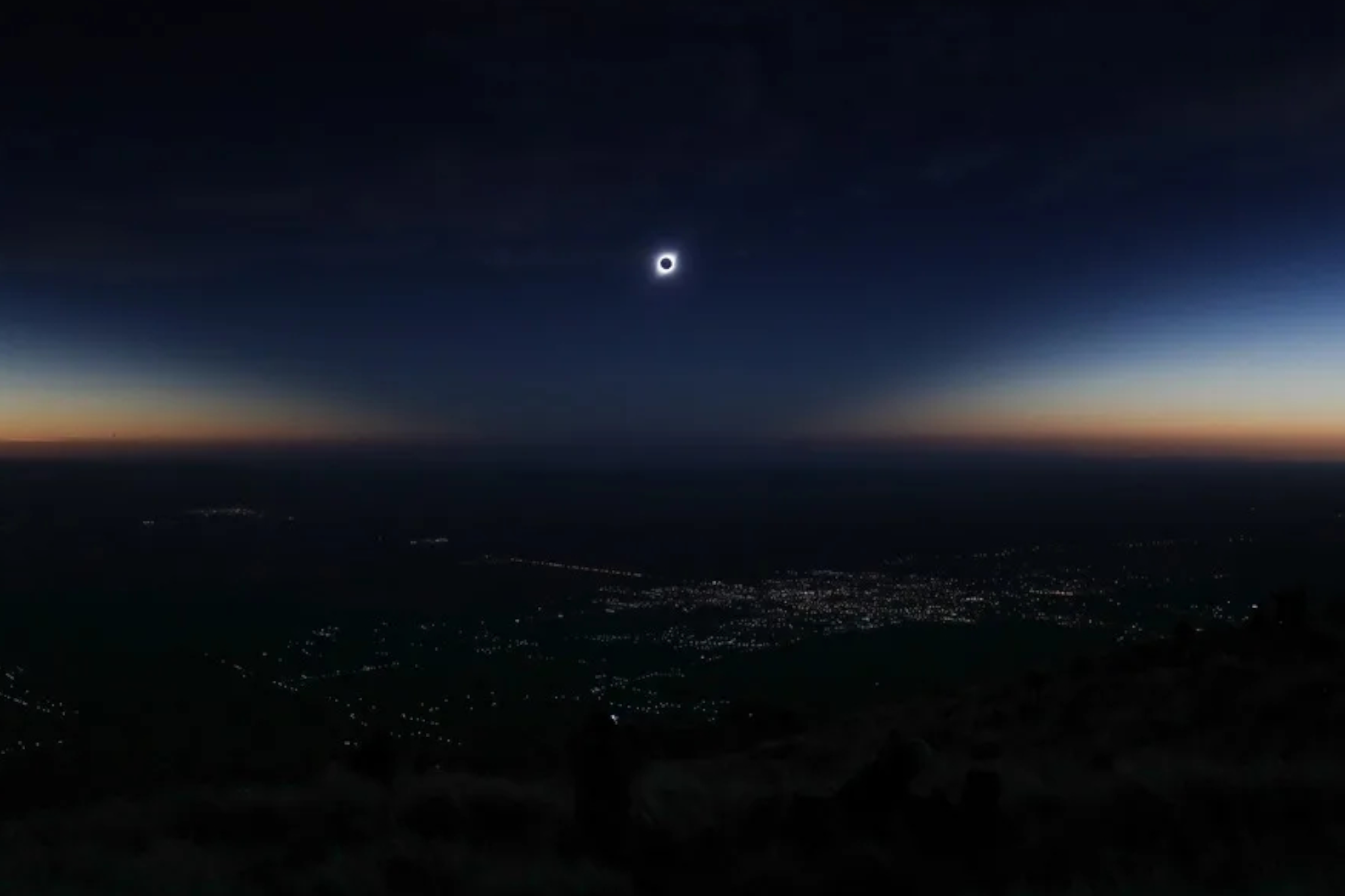 Imagen del eclipse solar total del 12 de agosto
