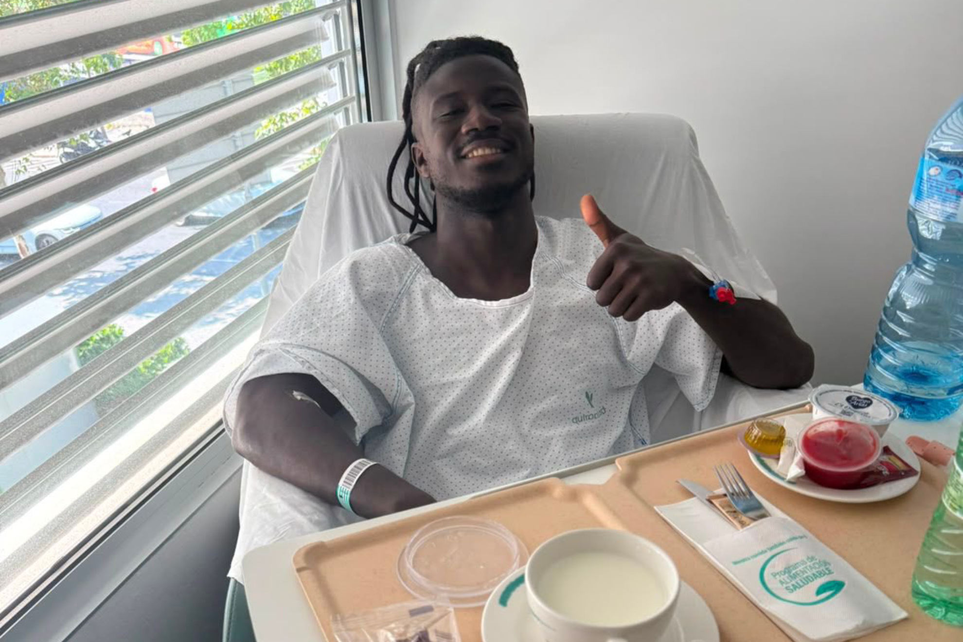 Obeng, tras ser operado de su lesión. ALBACETE BALOMPIÉ