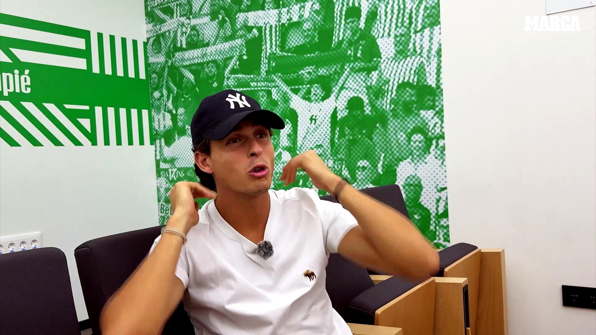El extremo madrileño del Betis explica cómo han evolucionado sus rutinas y su confianza para comenzar el curso a mejor nivel