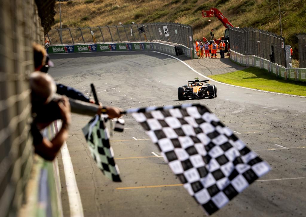 Lando Norris, entrando ganador en Zandvoort. EFE