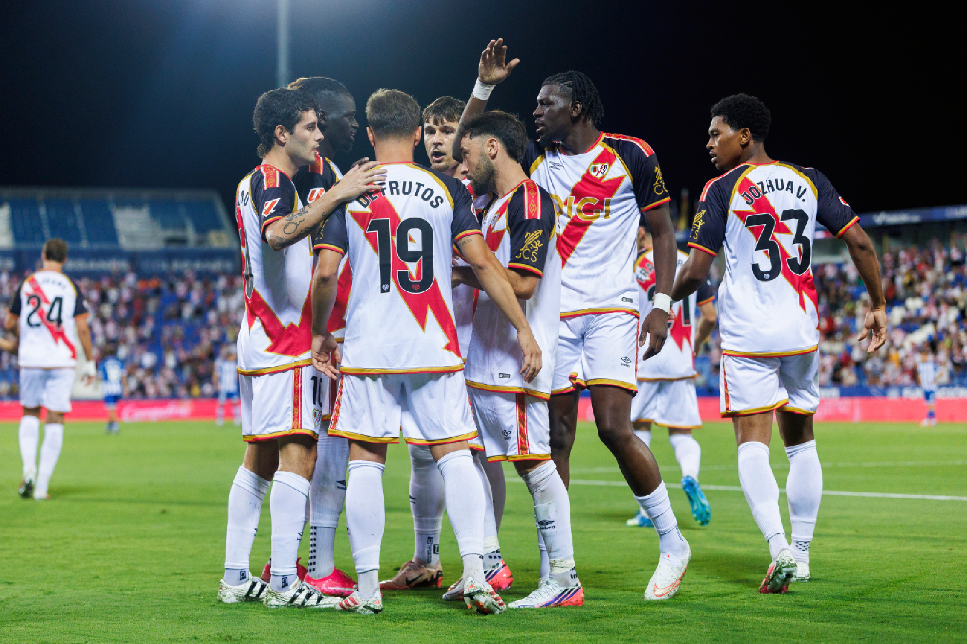 El Rayo celebra un tanto en Butarque APO CABALLERO