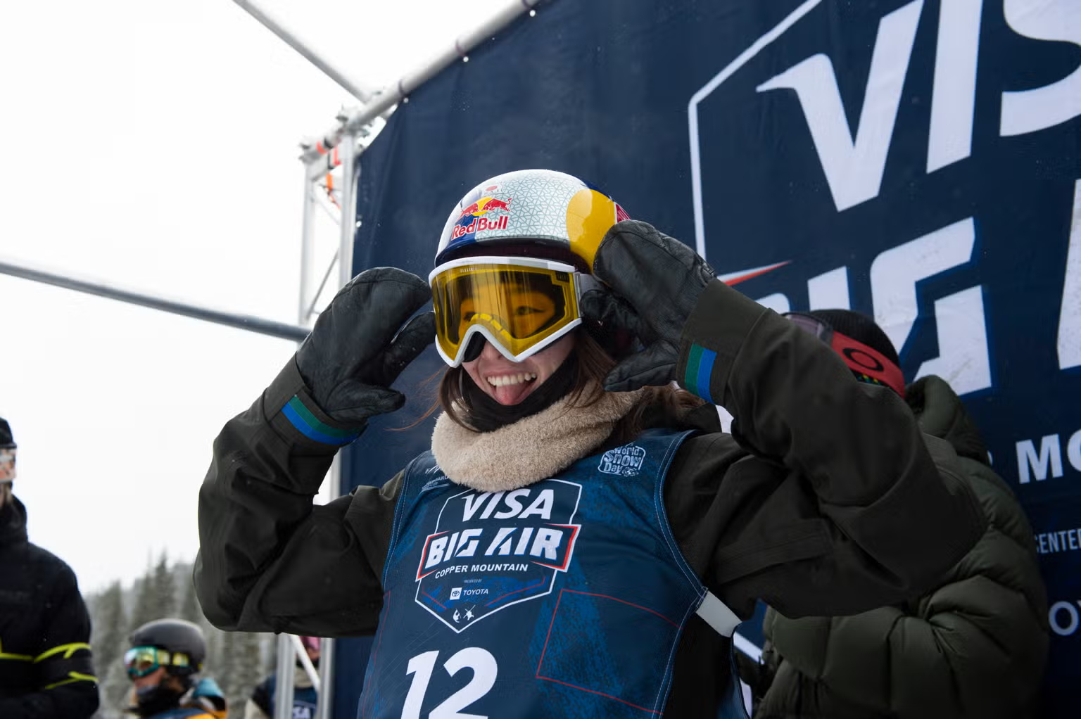 La snowboarder Hailey Langalard se recupera favorablemente de su lesión. Snowboarder