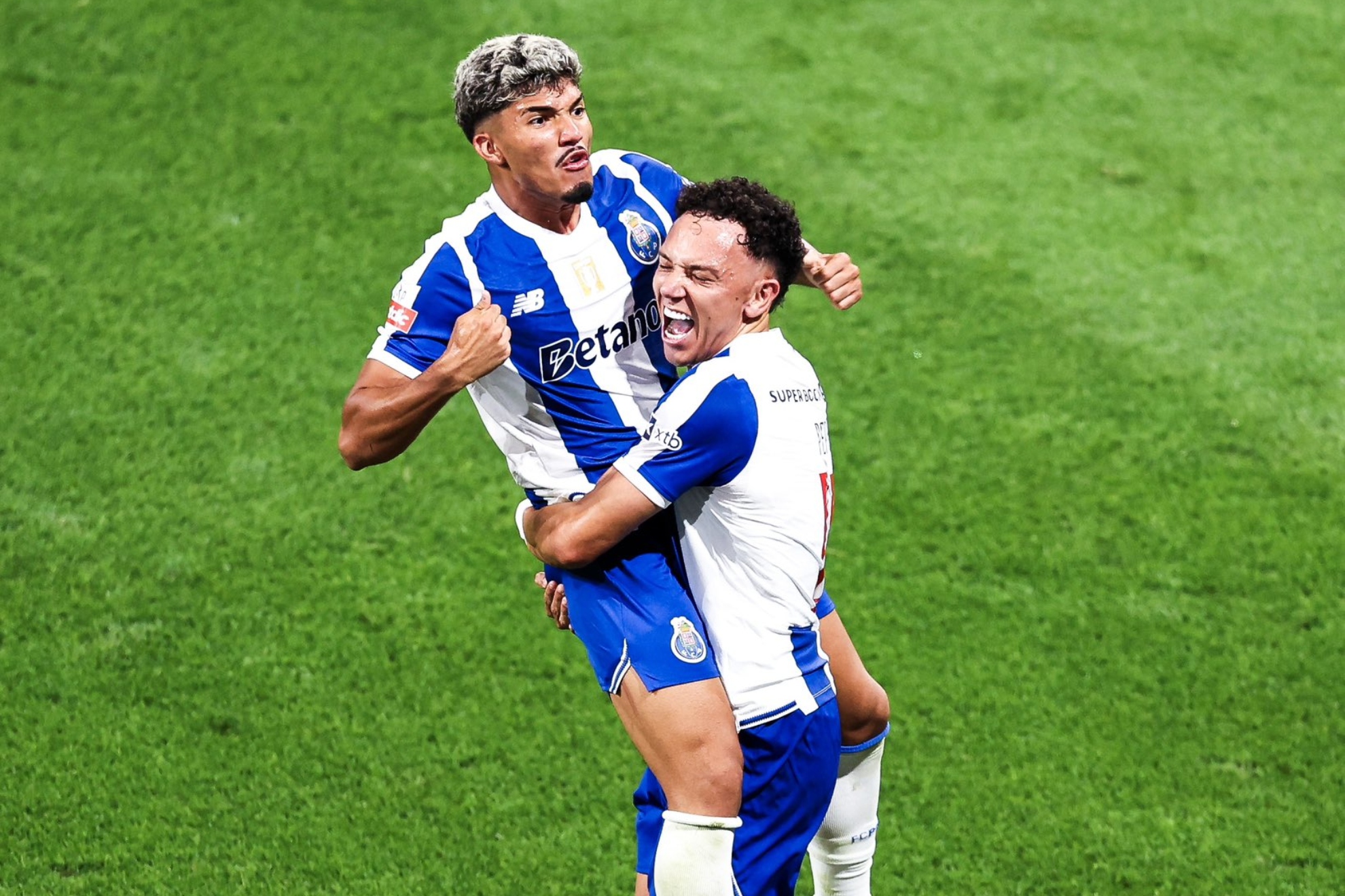 El Oporto remonta para ganar al Moreirense. OPORTO.