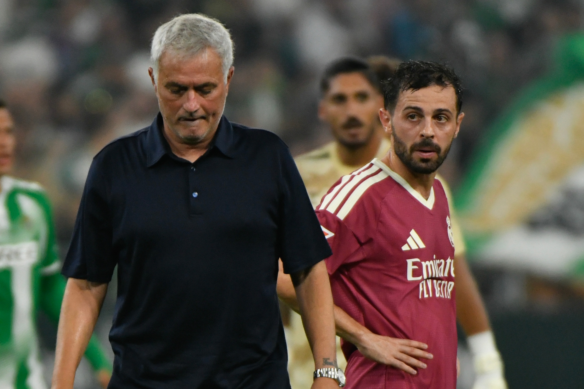 Mourinho, durante el partido ante el Betis. EFE