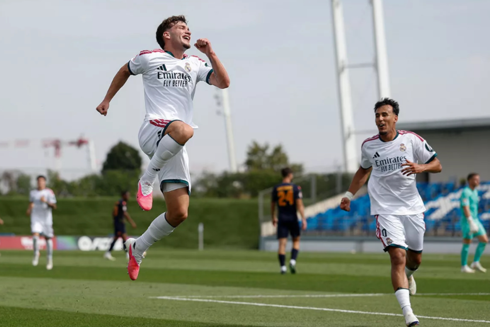 Cestero celebra su gol contra el Juventud Torremolinos. REALMADRID.COM