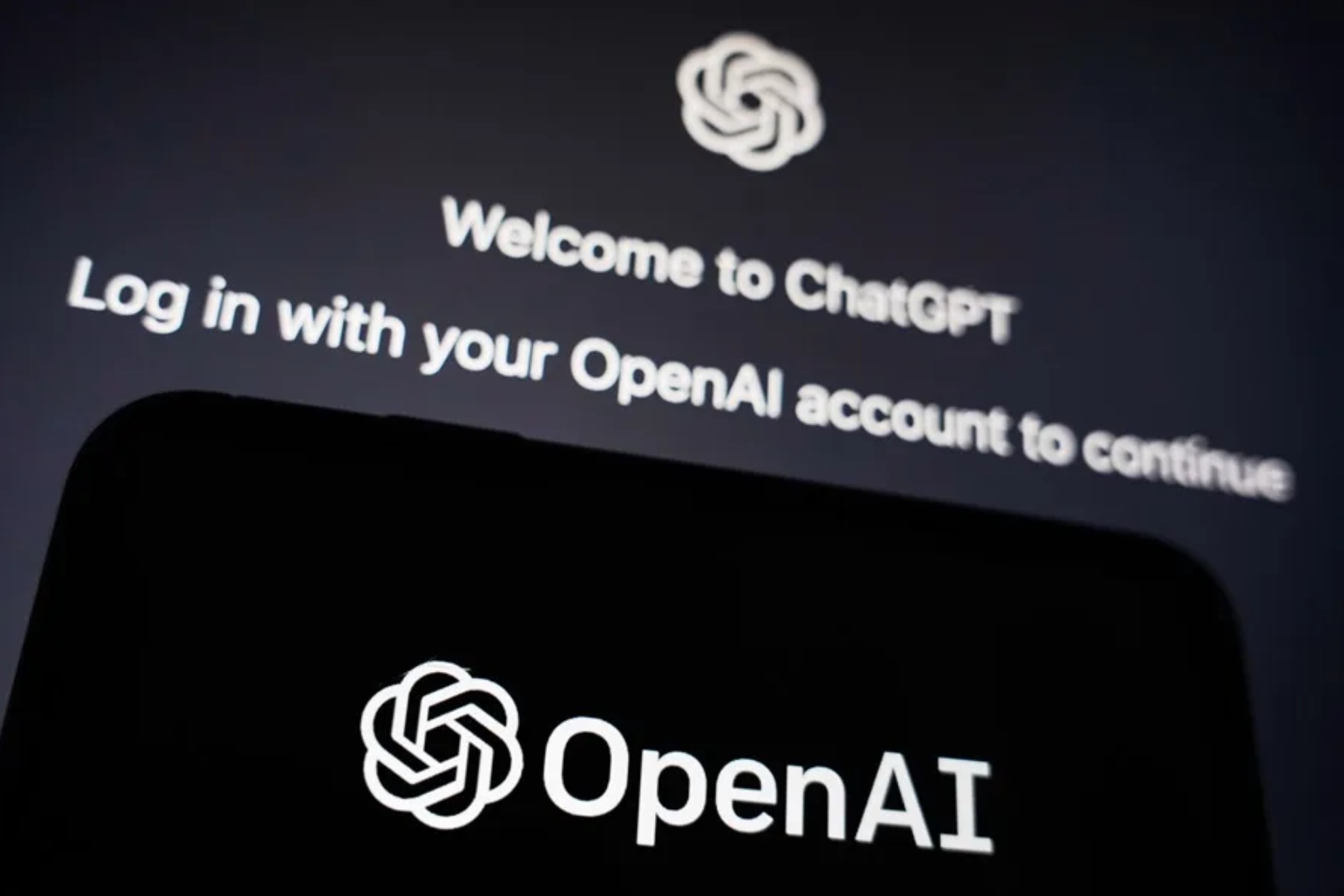 OpenAI y ChatGPT.