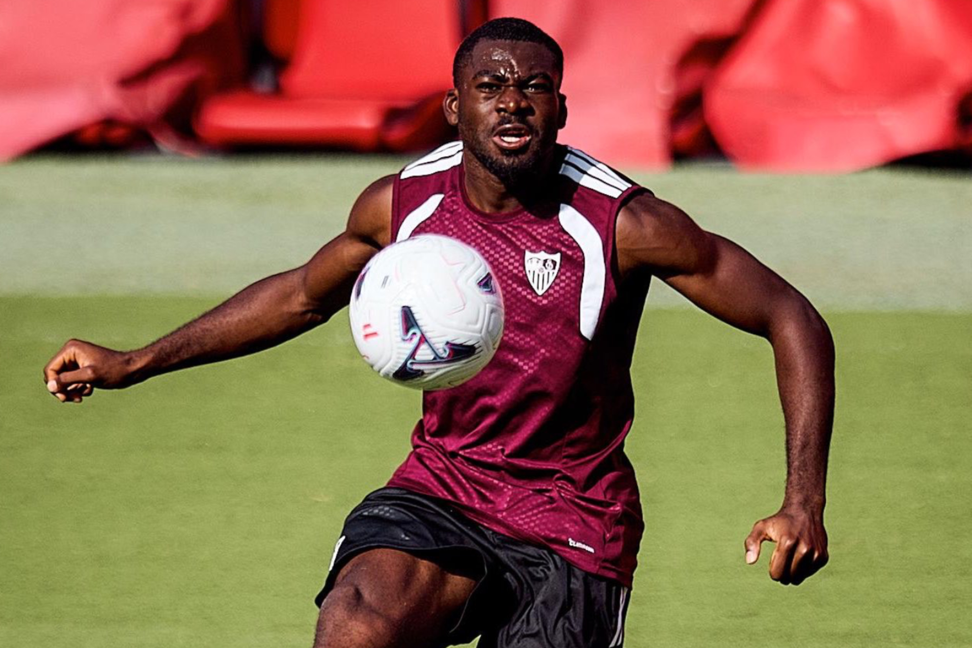 Fofana, en un entrenamiento con el Sevilla SEVILLA FC