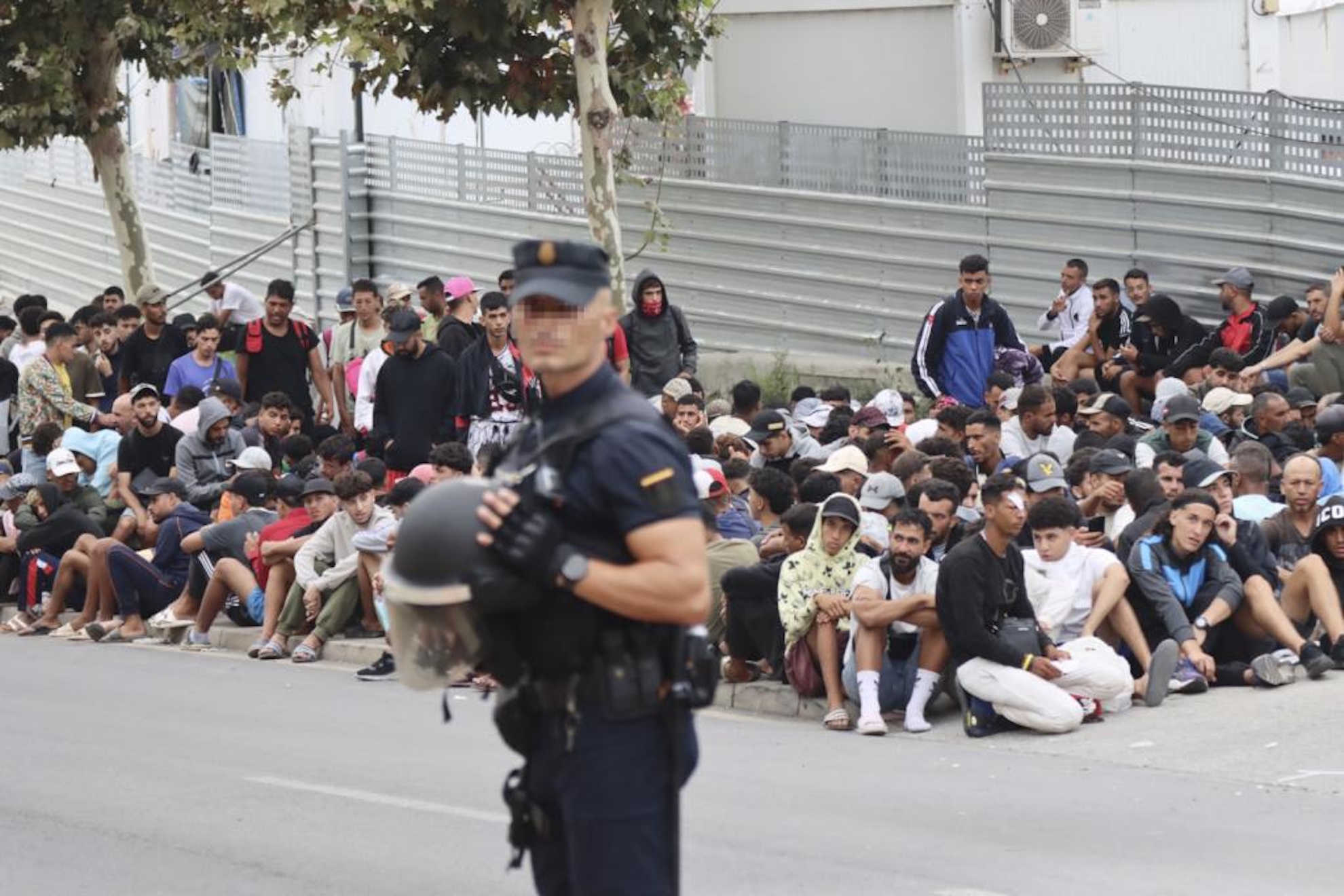 Aglomeraciones de migrantes en Ceuta. EFE