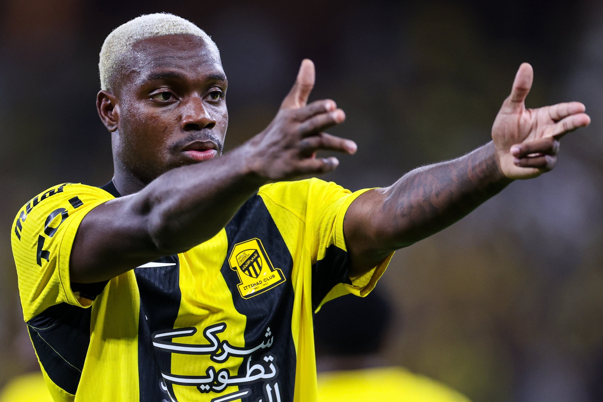 Ilenikhena celebra uno de sus goles. AL ITTIHAD.