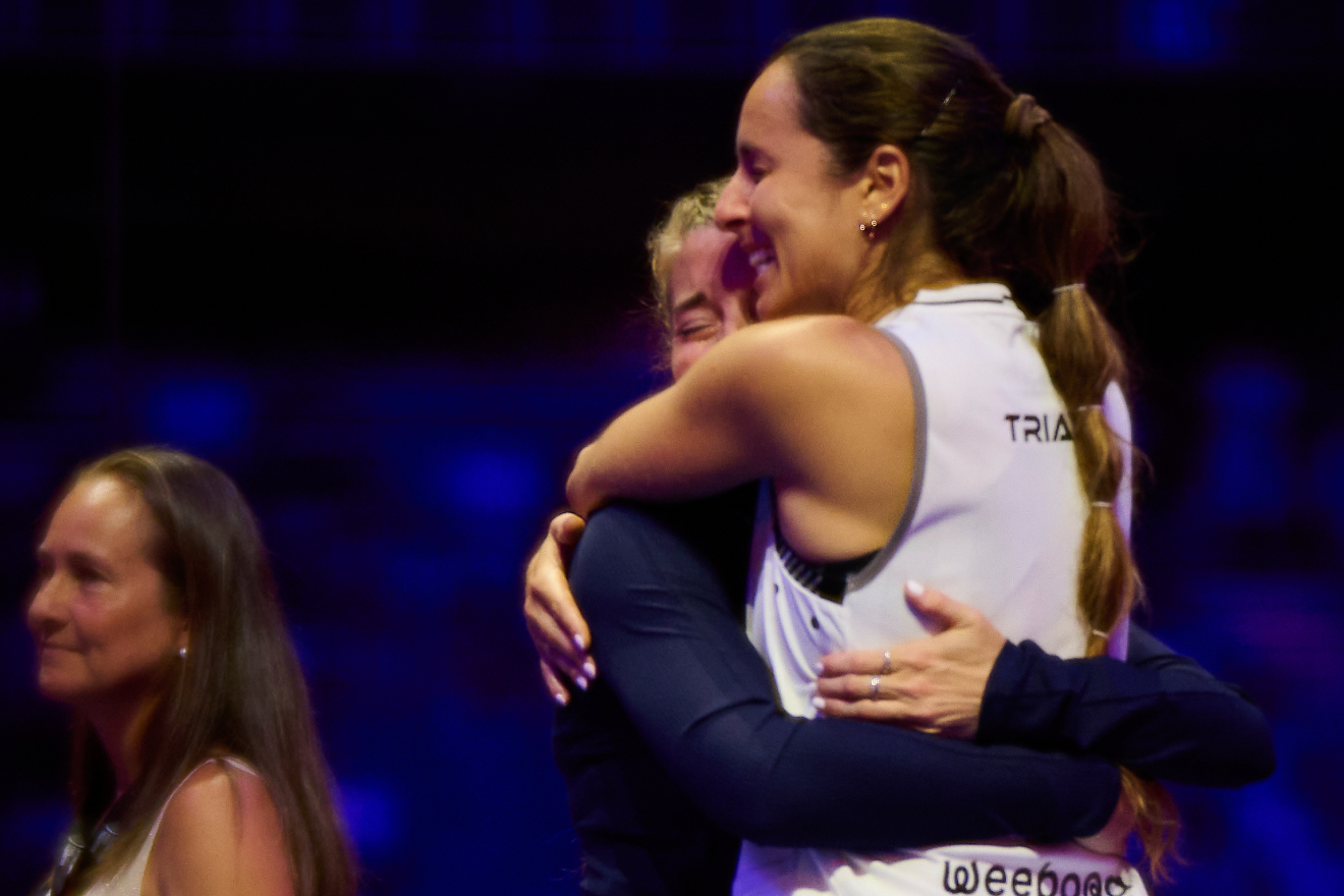 El abrazo de Triay y Salazar, uno de los momentos mas emotivos.