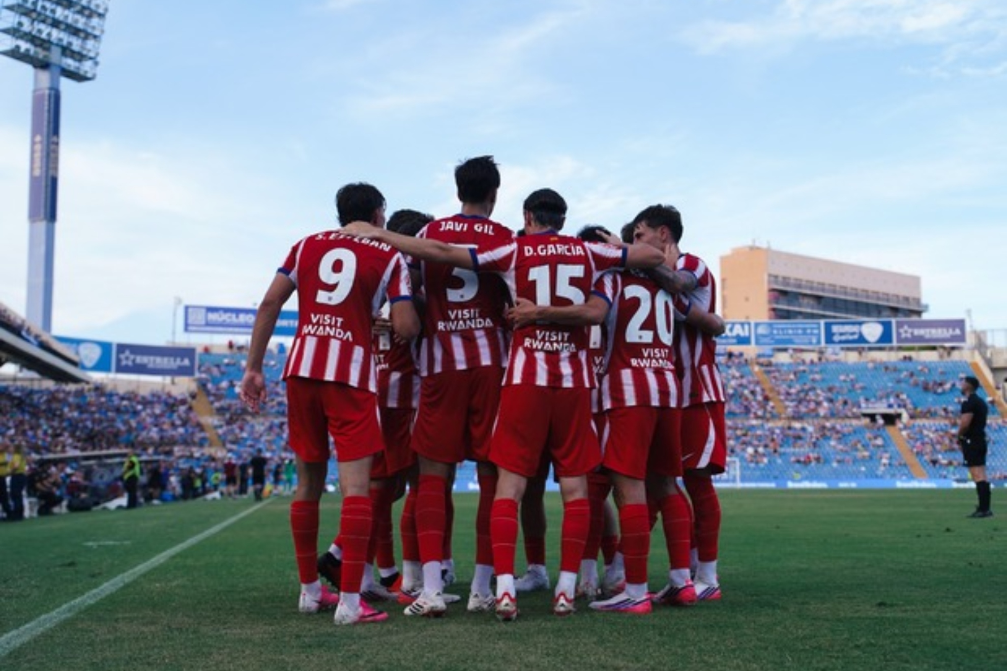 LOS JUGADORES DEL MADRILEÑO CELEBRAN UNO DE LOS GOLES. ATLÉTICO DE MADRID
