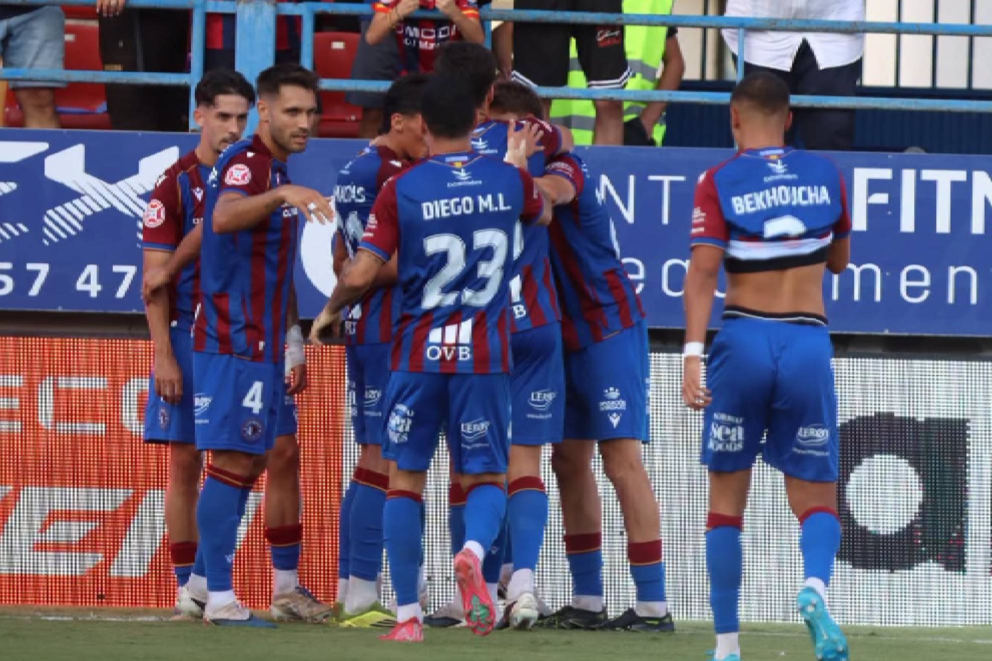 El Francisco de la Hera fue una fiesta con la victoria del Extremadura
