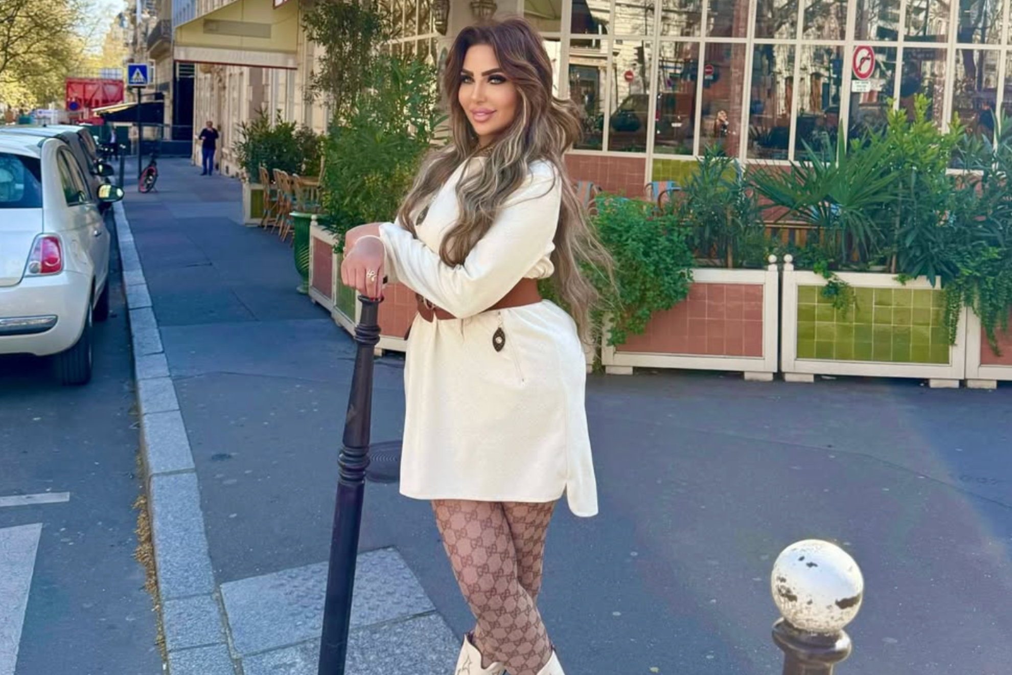 Sarah Khalifa por las calles de Paris Instagram