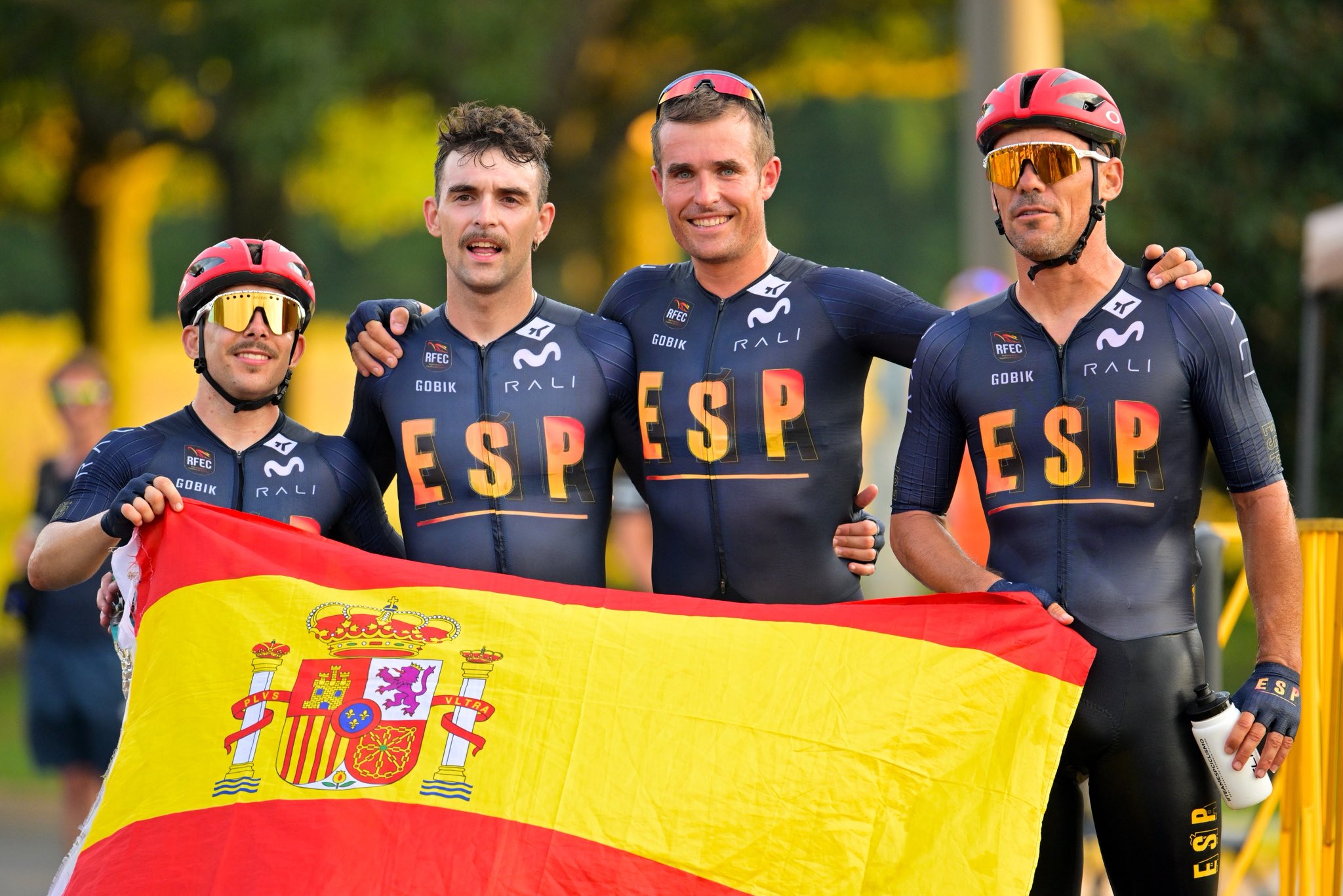 Arriortua y Aristi, campeones mundiales, junto a Sansó y Teruel, plata. RFEC