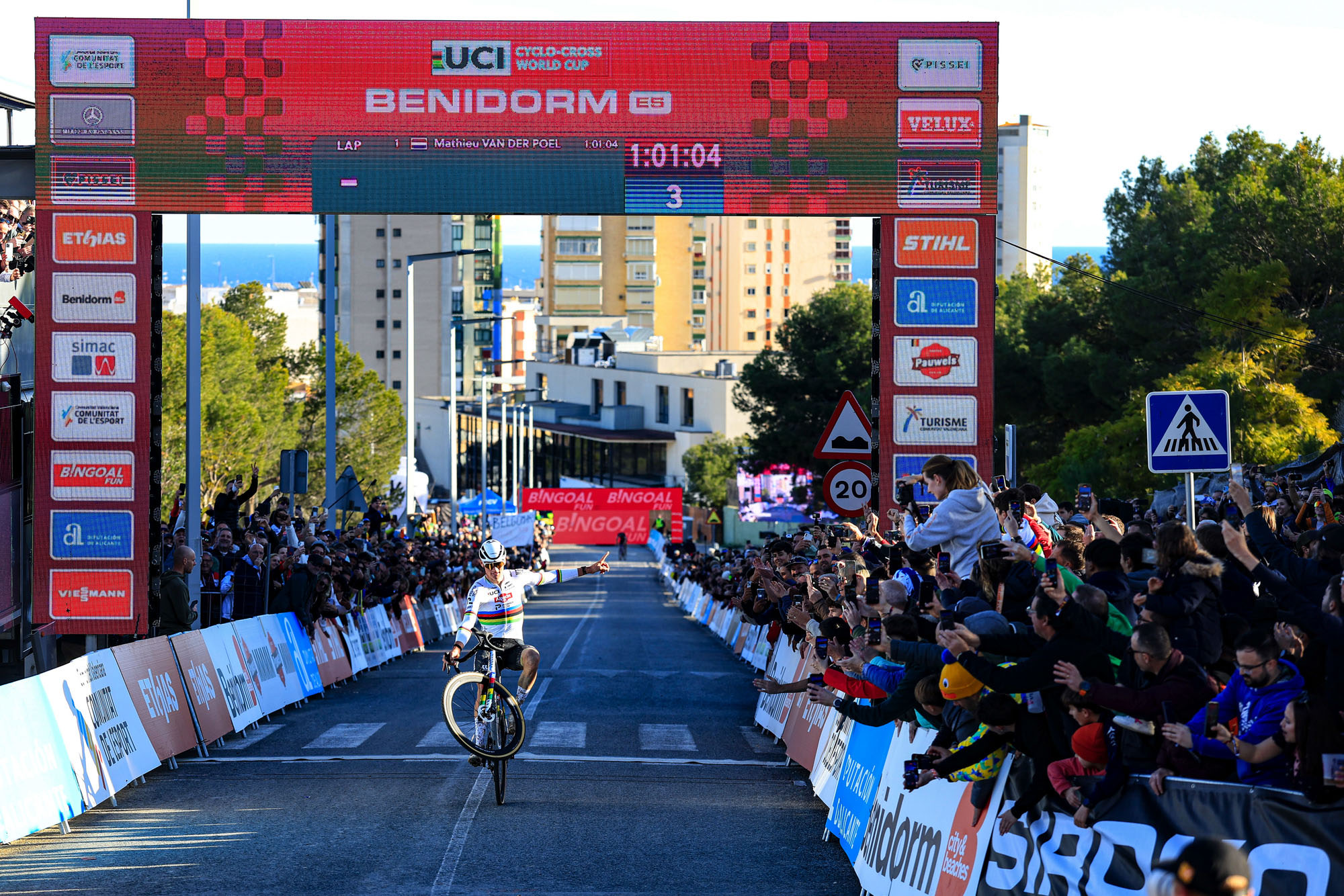 UCI Cyclo-Cross World Cup 2026 - Cyclocross Benidorm - Elite Men - 18/01/2026 - Mathieu Van Der Poel (NED - Alpecin - Premier Tech) - photo Luis Angel Gomez/SprintCyclingAgency©2026 Luis Angel Gomez / SprintCycling