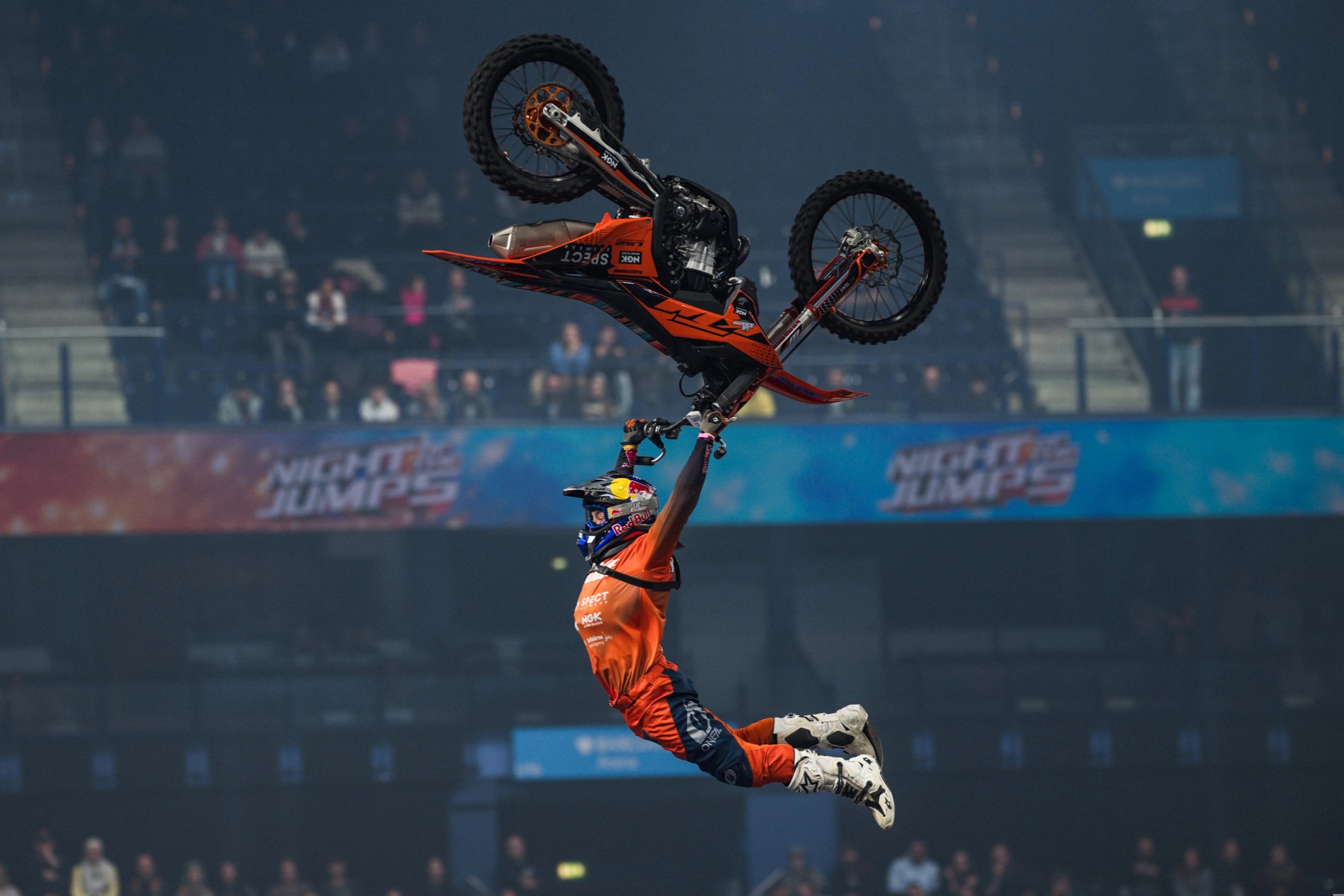 Luc Ackermann durante una de sus actuaciones en NIGHT of the JUMPs. Night of the Jumps