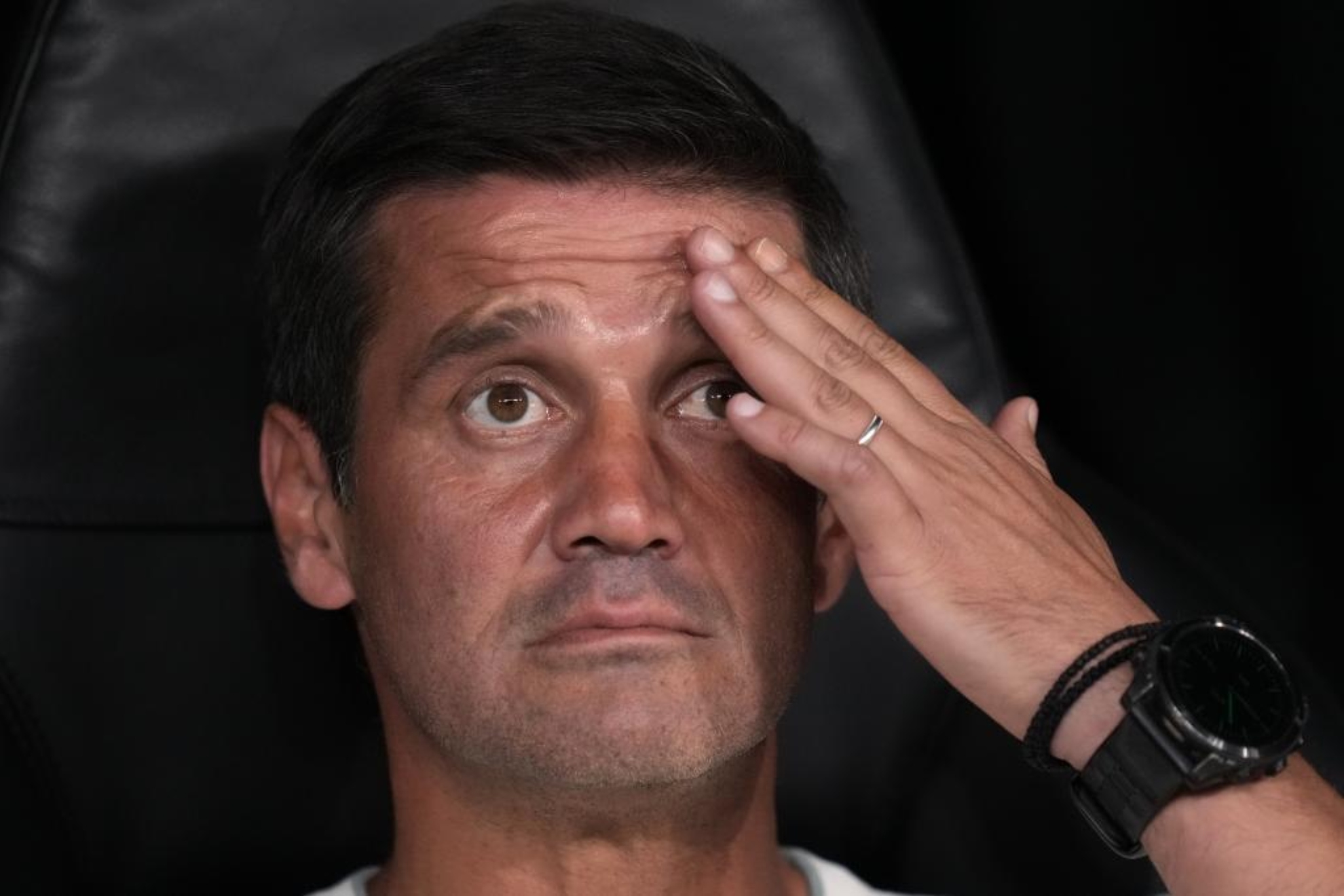 Chivu en el banquillo. LaPresse