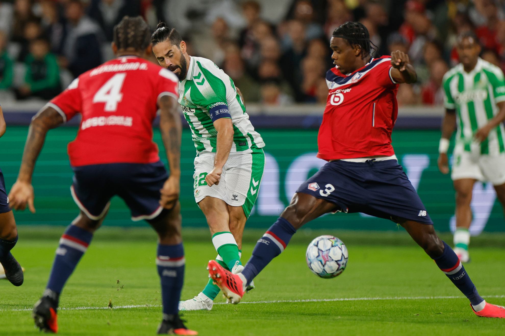 Isco, frente al Lille LA PRESSE