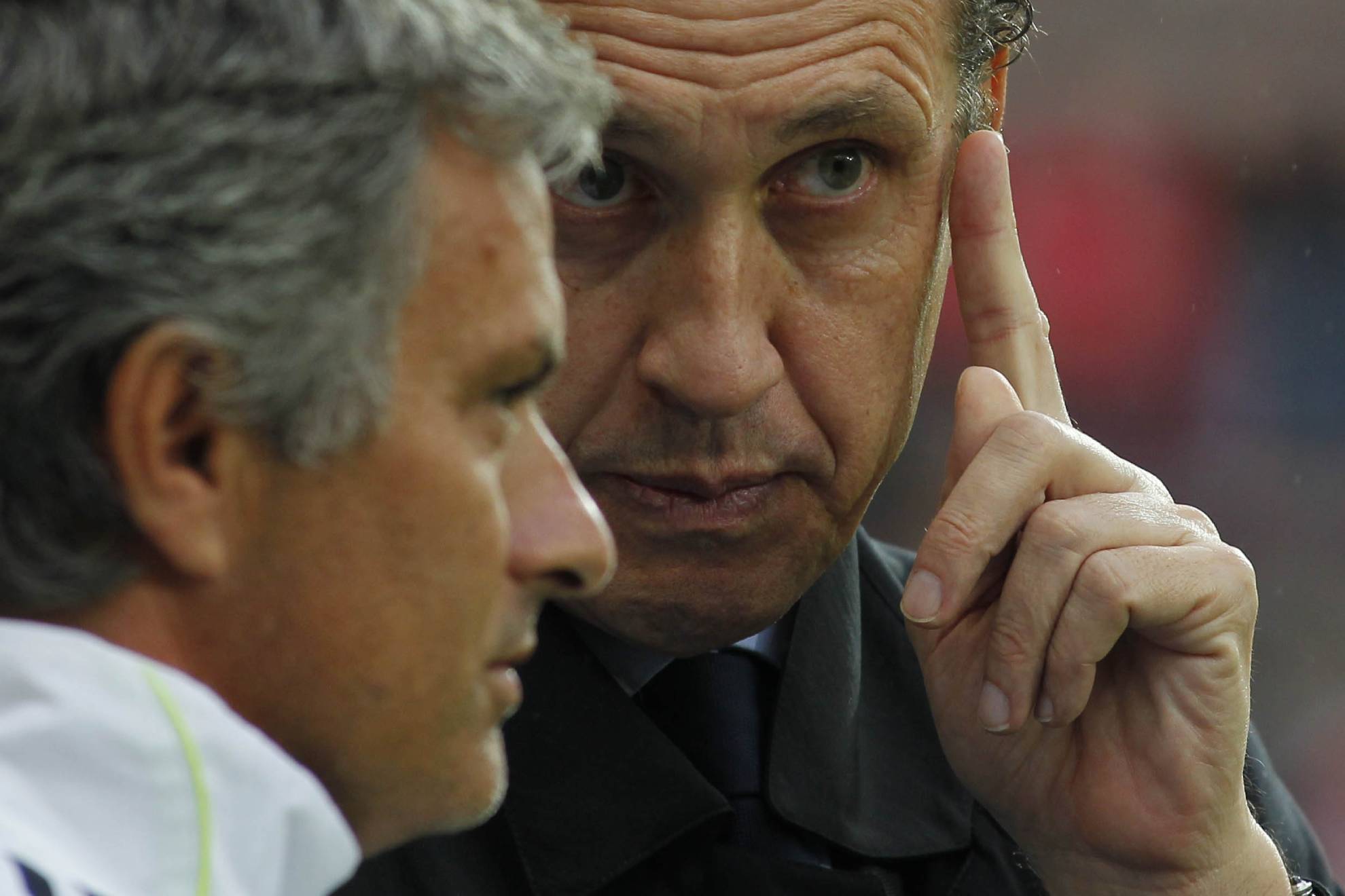 Valdano se 'Guardioliza' y hace reír a Raúl: "Mourinho sigue siendo el puto amo" CHEMA REY