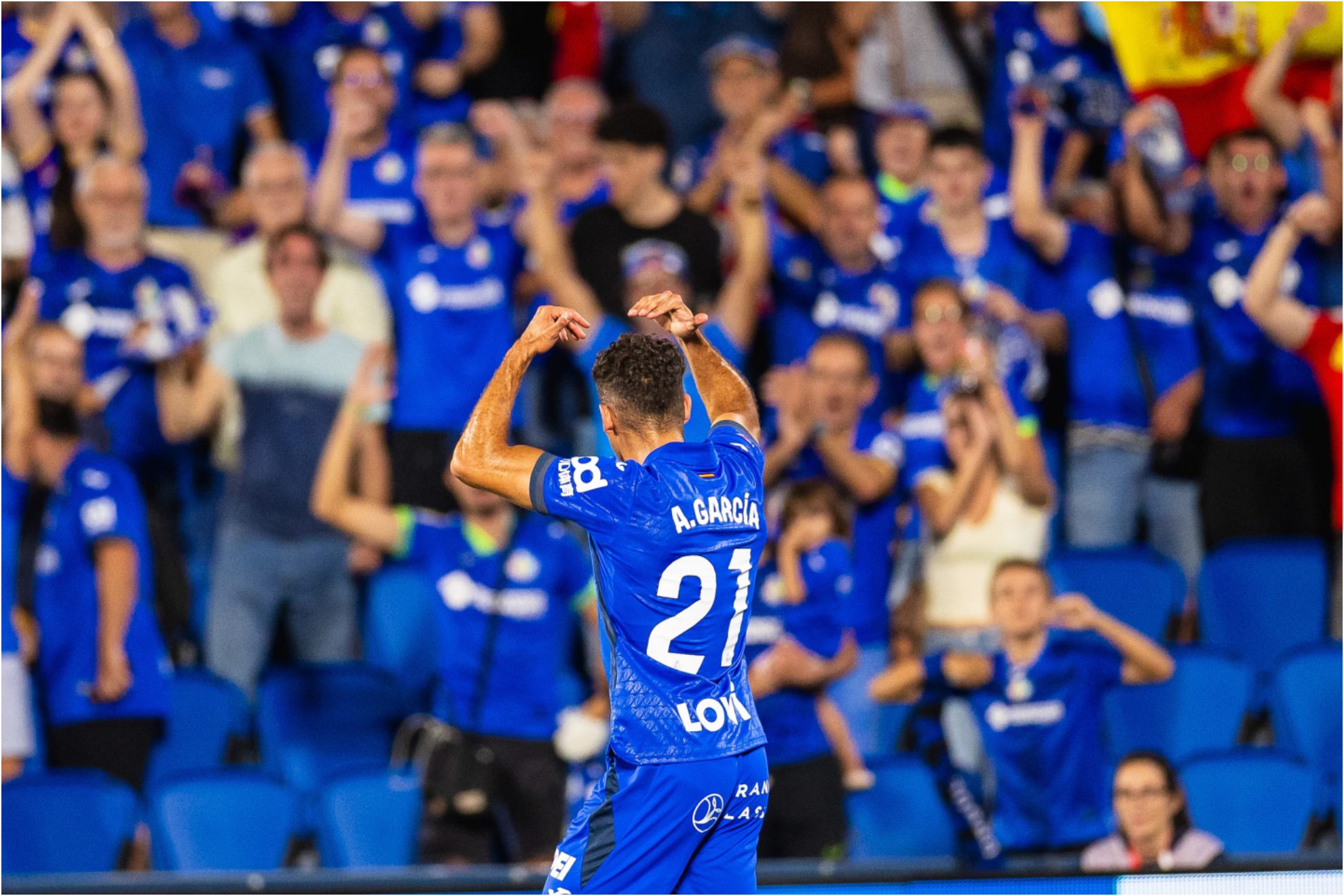 Andrés García, ante la afición azulona GETAFE CF