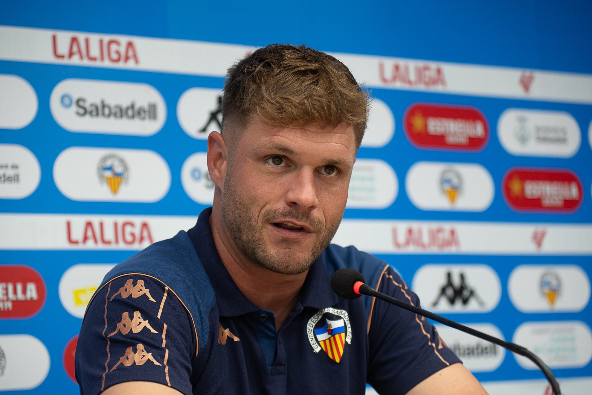 Ferran Costa, entrenador del Sabadell, en rueda de prensa. CE SABADELL