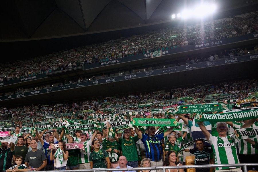 Los aficionados del Betis durante el partido ante el Real Madrid. BETIS