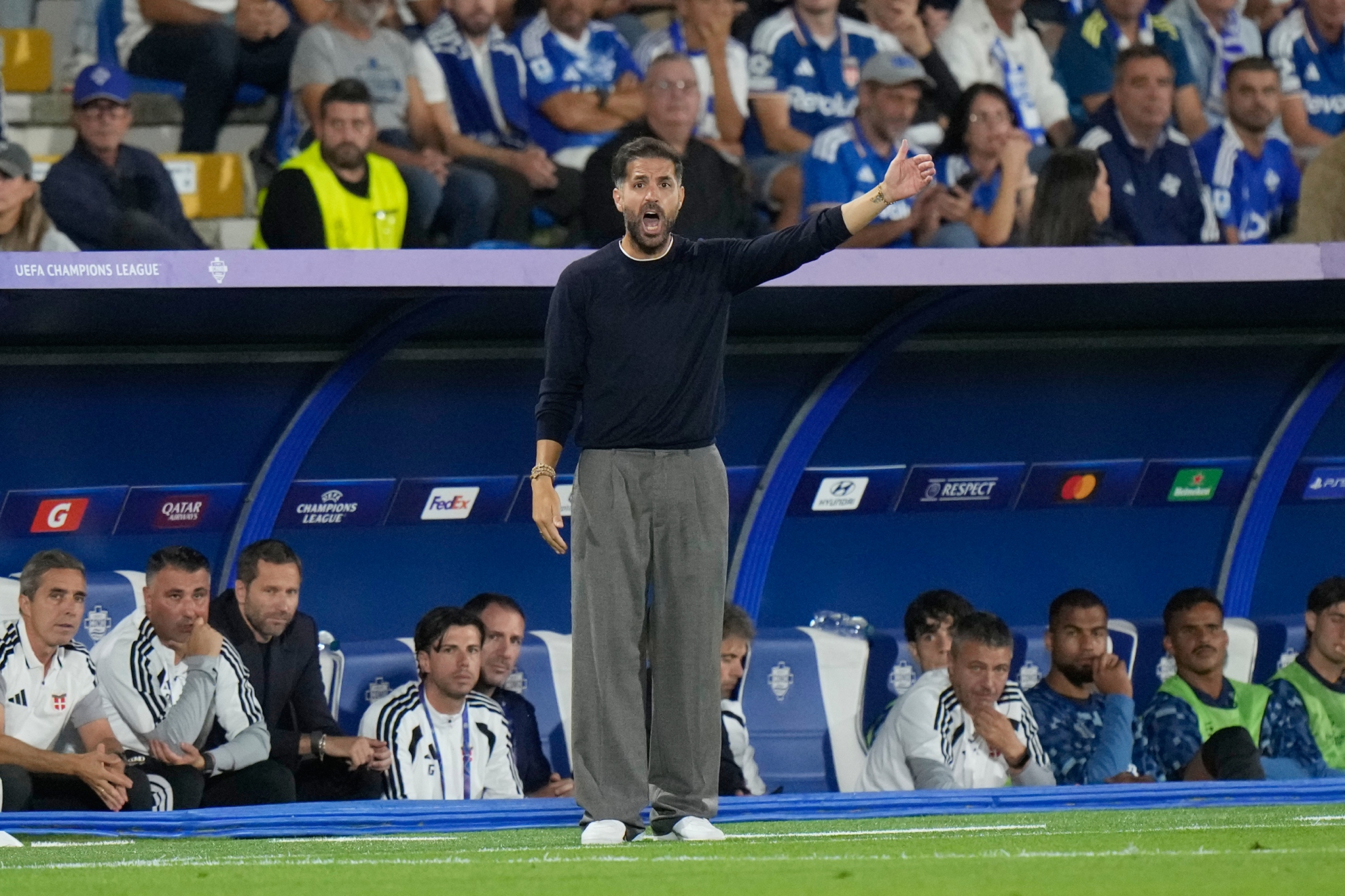 Cesc Fàbregas, durante l'esordio del Como in Champions League.