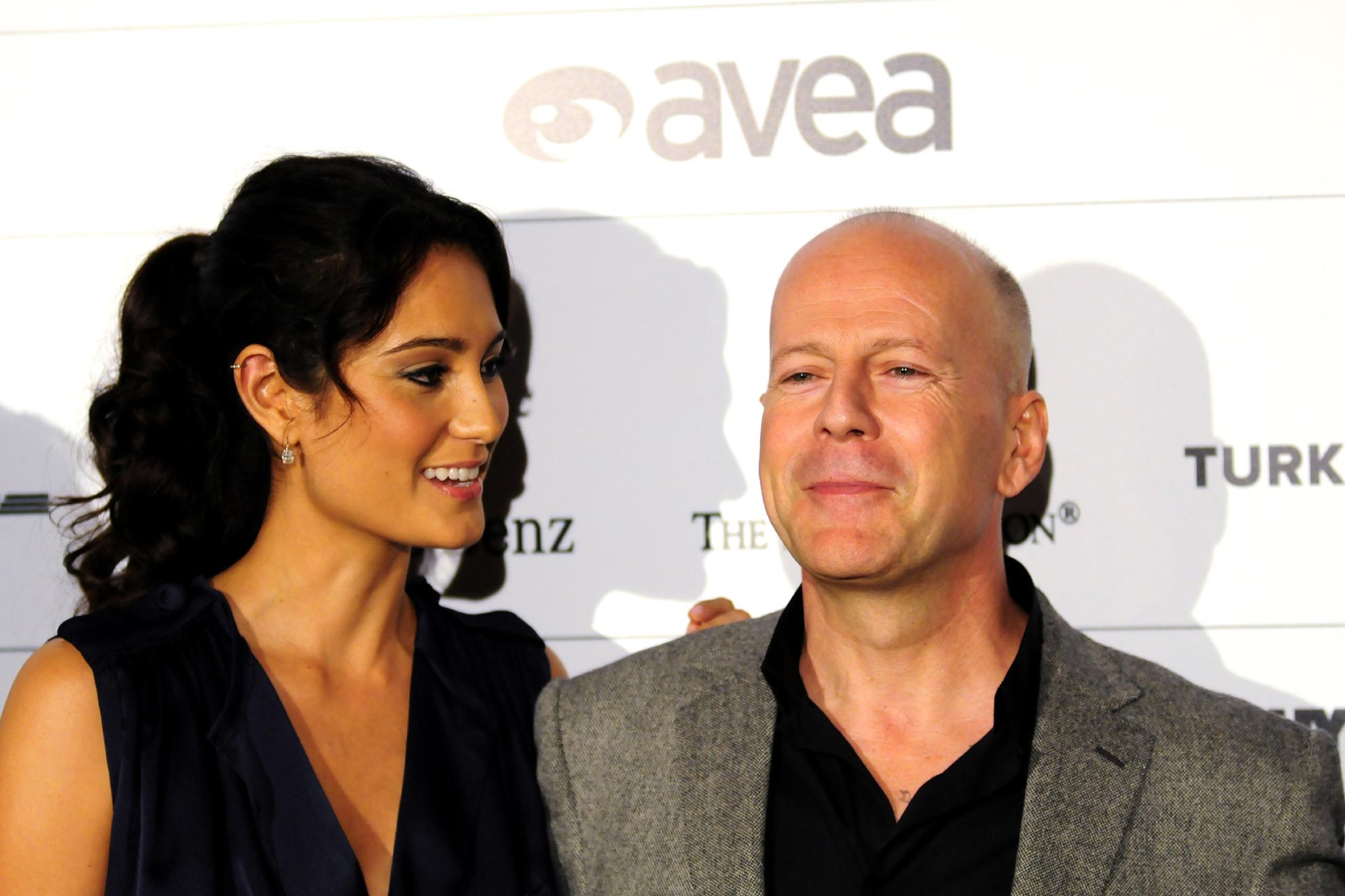 Emma Heming y Bruce Willis, en una fotografía tomada en 2009. GETTY IMAGES