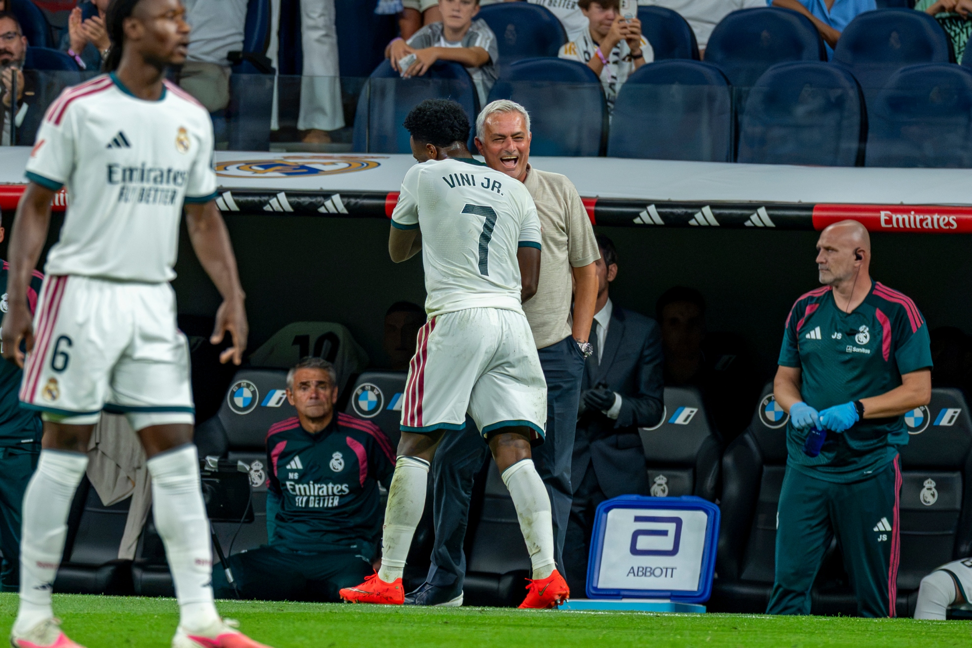 Vinicius y Mourinho.